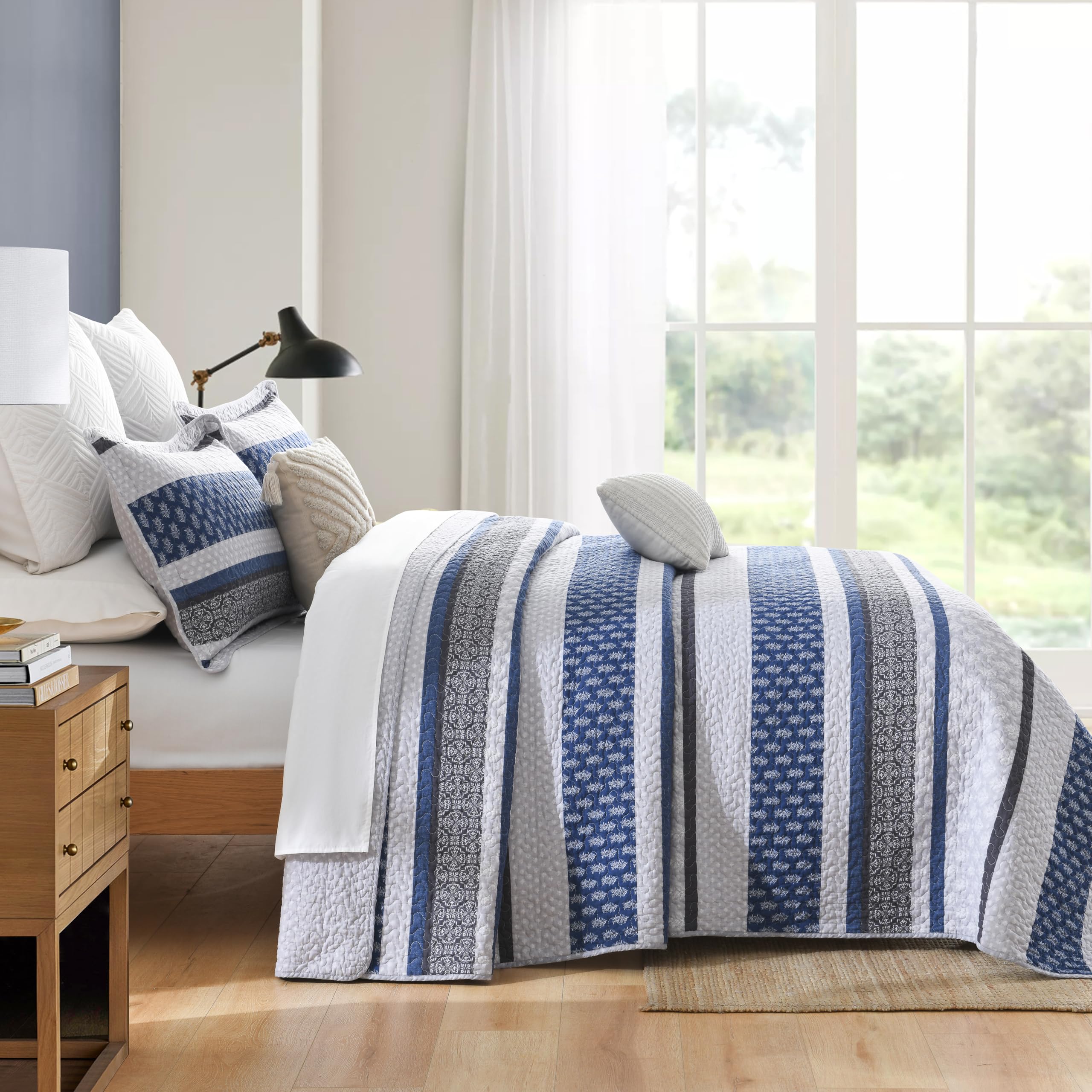 Homzard 100% Cotton Queen Size Quilt Bedding Set - Lightweight Farmhouse Comforter with 2 Pillow Shams, Gray Blue Bedspread (90x98 Inches) | All-Season Cozy Bedding for Master Bedroom, Guest Room & Farmhouse Decor