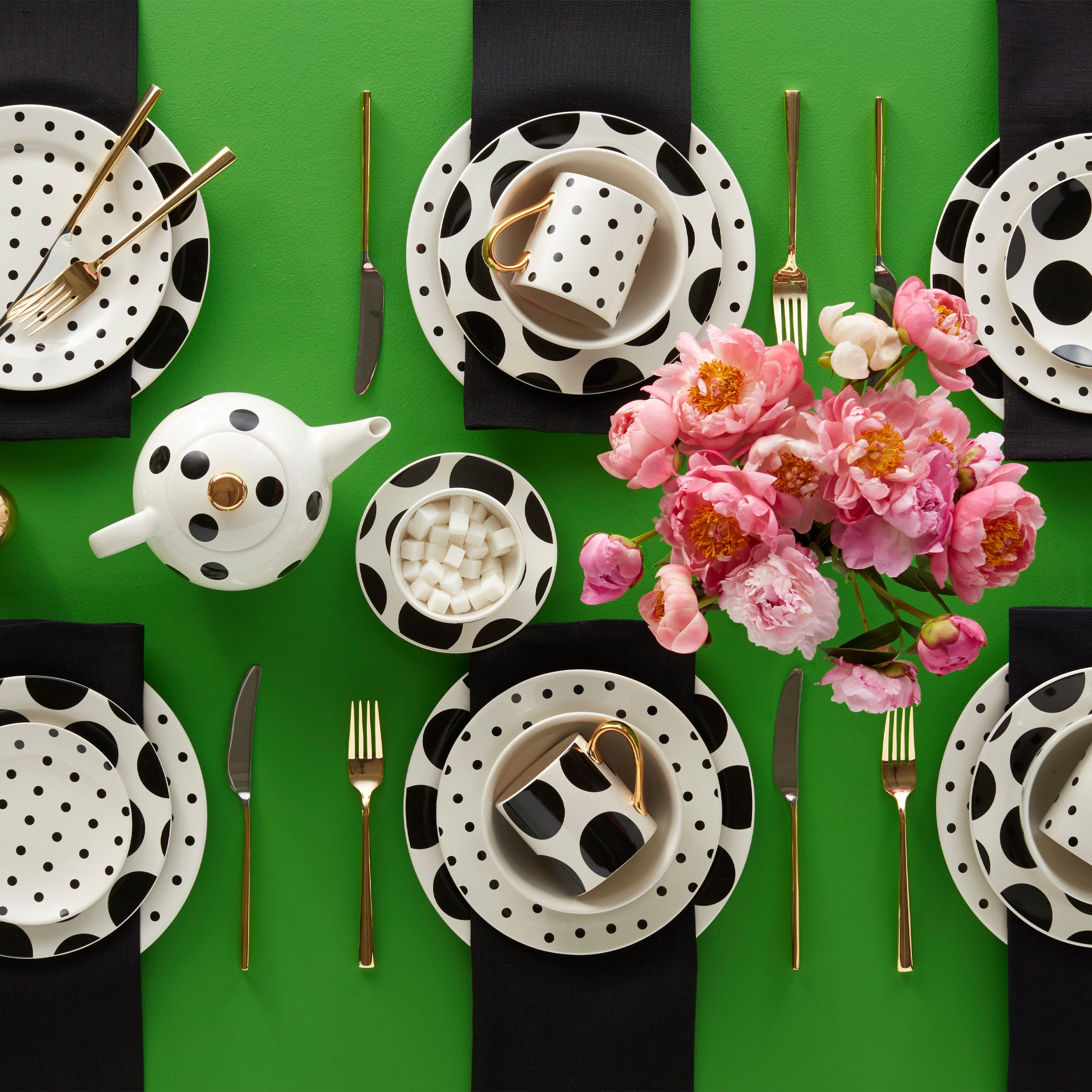 On The Dot 12-Piece Dinnerware Set - Elegant Stoneware Plates, Bowls & Mugs for Everyday Dining, Dinner Parties & Family Gatherings