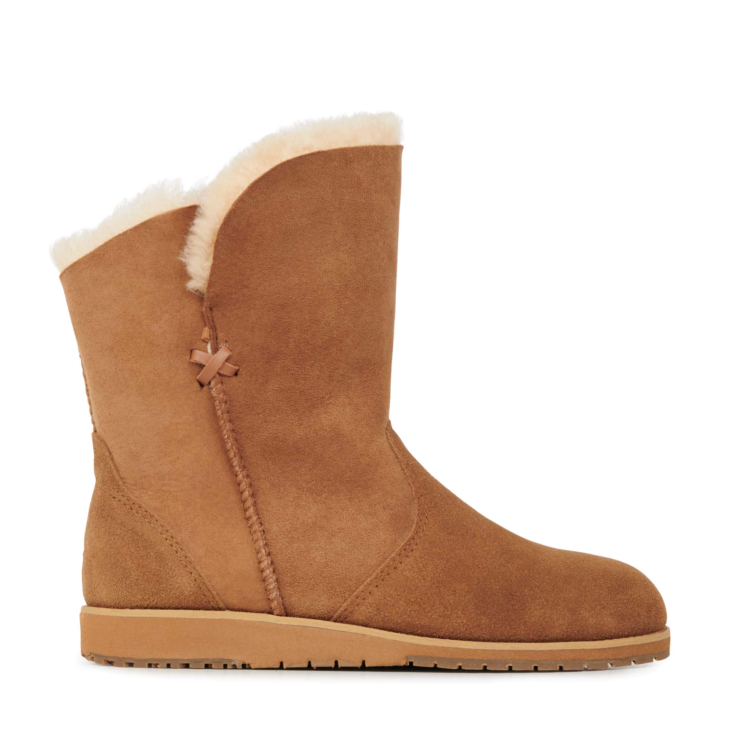EMU Women's Bells Beach Lo Boots - Waterproof Sheepskin Winter Boots for Women | Comfortable & Warm Snow Boots for Cold Weather, Hiking & Outdoor Activities