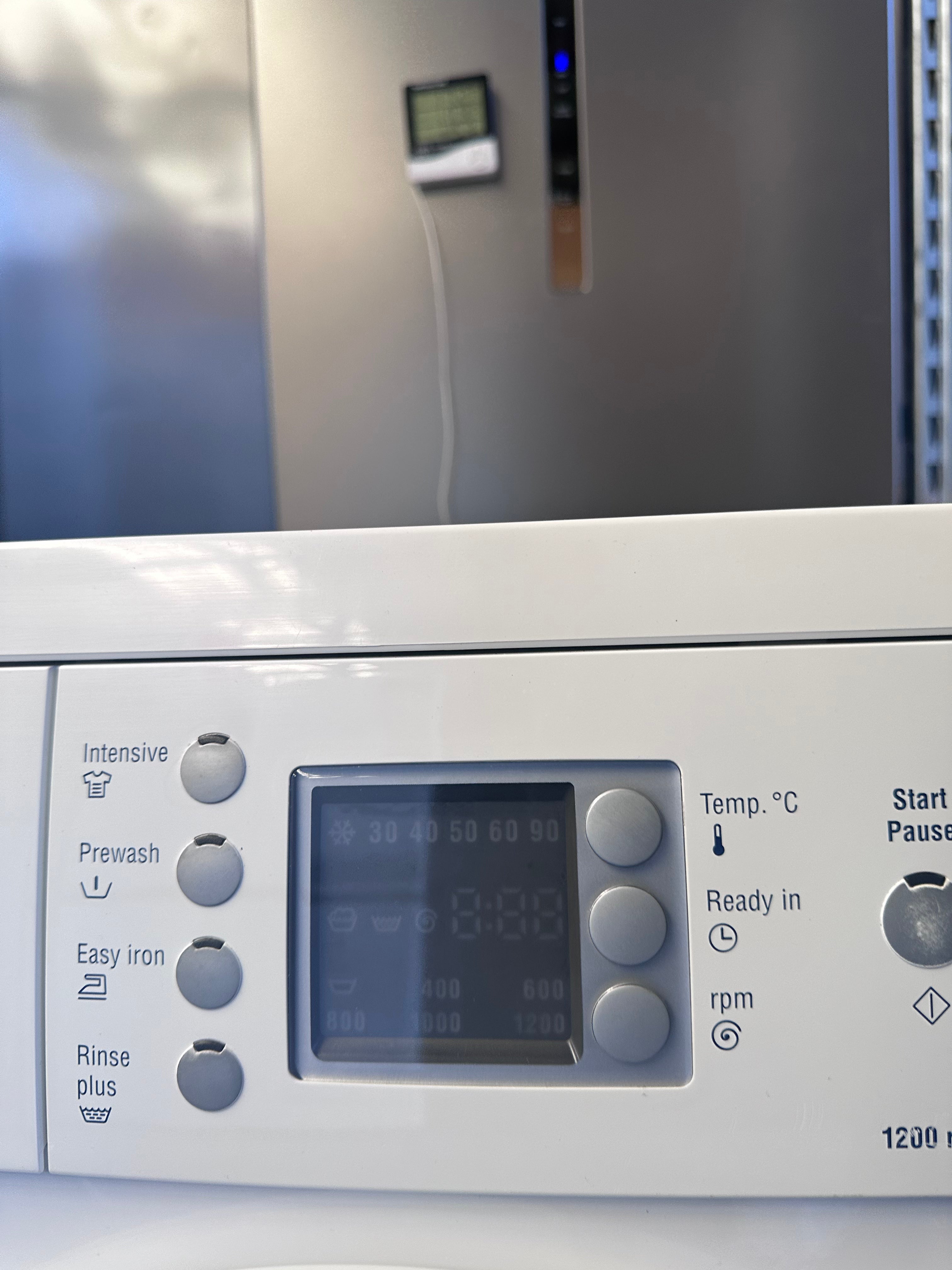 Refurbished Bosch 7kg Front Load Washing Machine - Energy Efficient & Quiet Operation for Apartments, Small Homes & Laundry Rooms