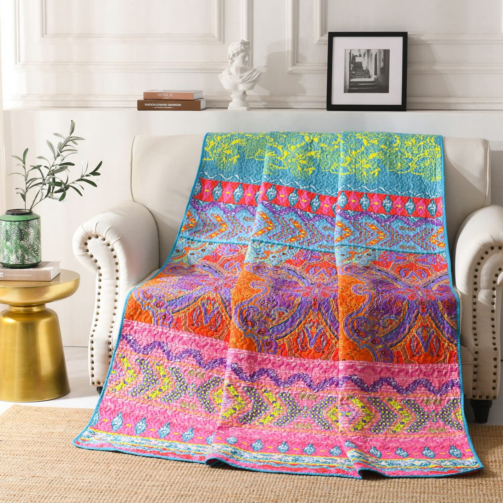 Qucover Boho Quilt Throw - Soft Microfiber Pink & Blue Bohemian Bedspread, Ethnic Style Lightweight Blanket for Couch, Sofa, Bed (Small Single) - Perfect for Cozy Nights, Home Decor & Bohemian Style Living Rooms
