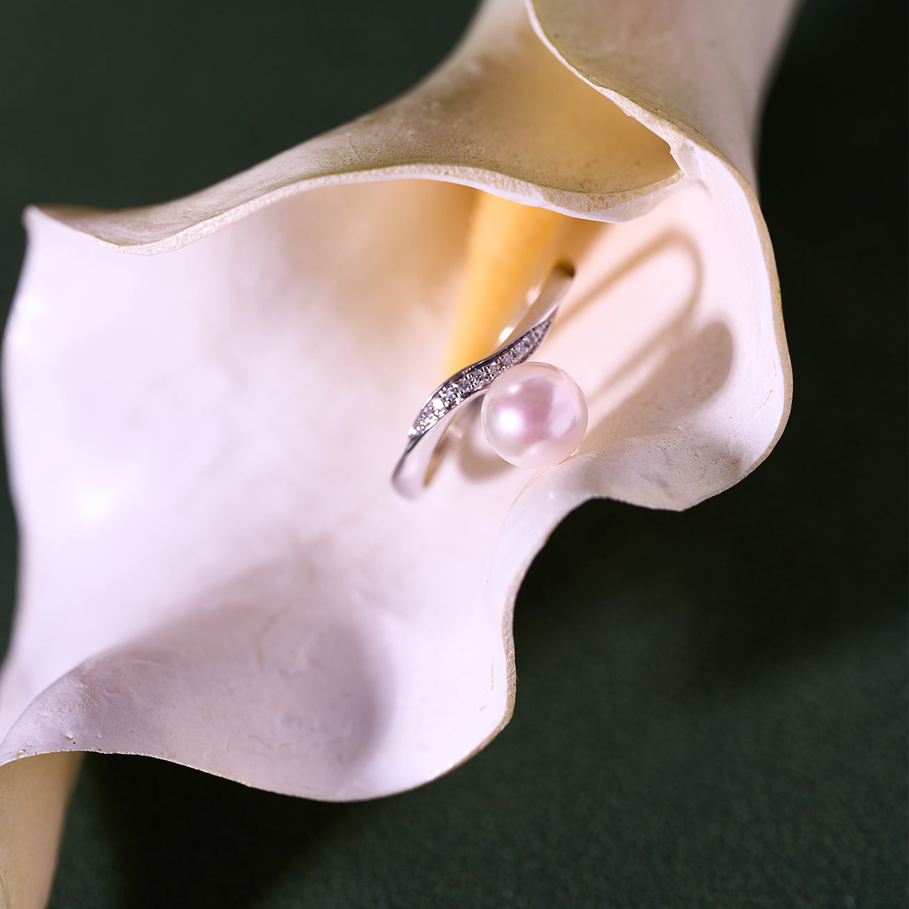 18K Solid Gold Diamond Akoya Hanadama Pearl Ring KR00116 - Luxury Pearl Jewelry for Women, Elegant Gift for Anniversary, Wedding, Valentine's Day