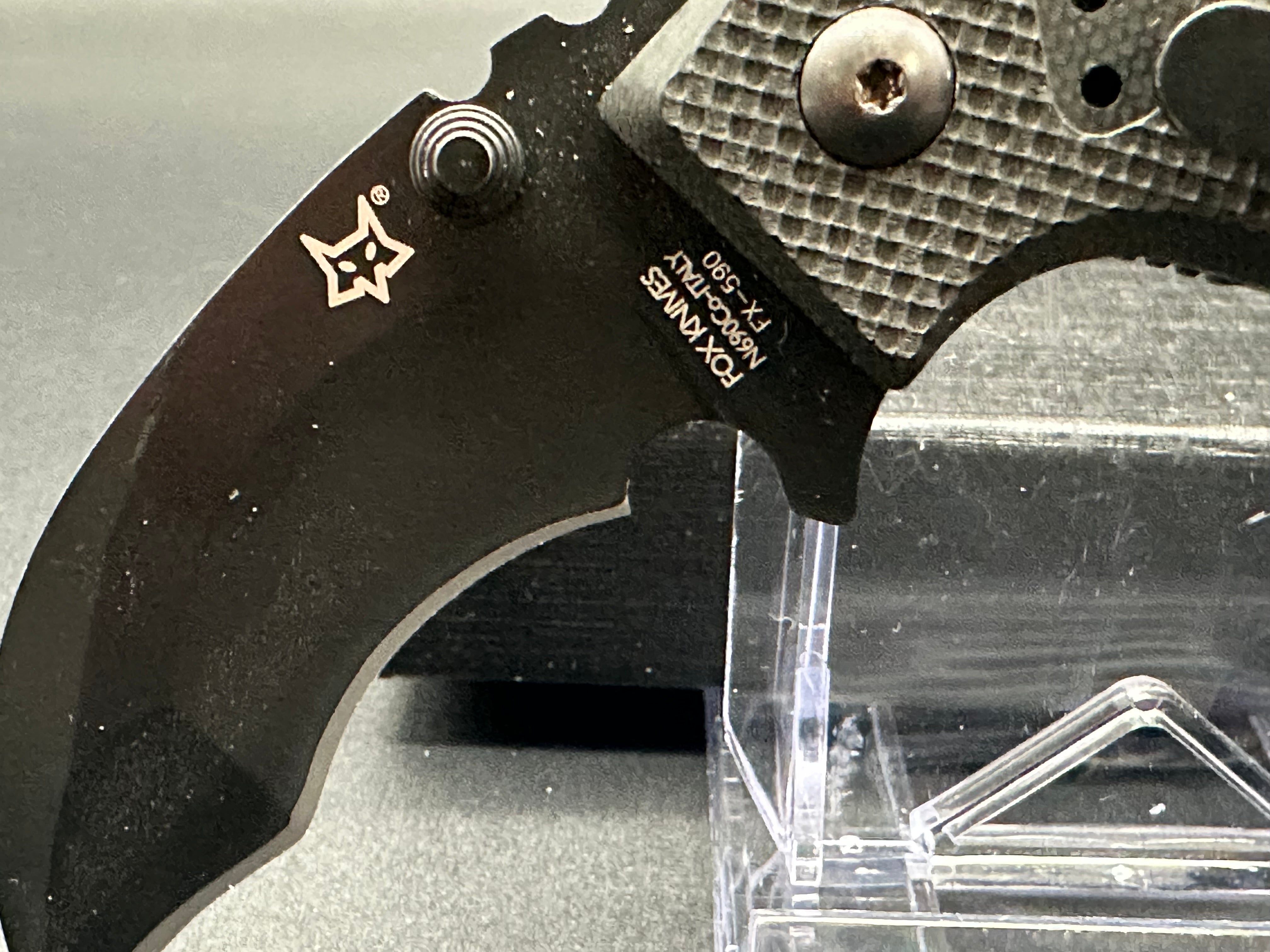 Fox Derespina Karambit Knife - High-Quality Tactical Folding Knife for Outdoor Survival, Camping & EDC - Perfect for Hunting, Hiking & Self Defense