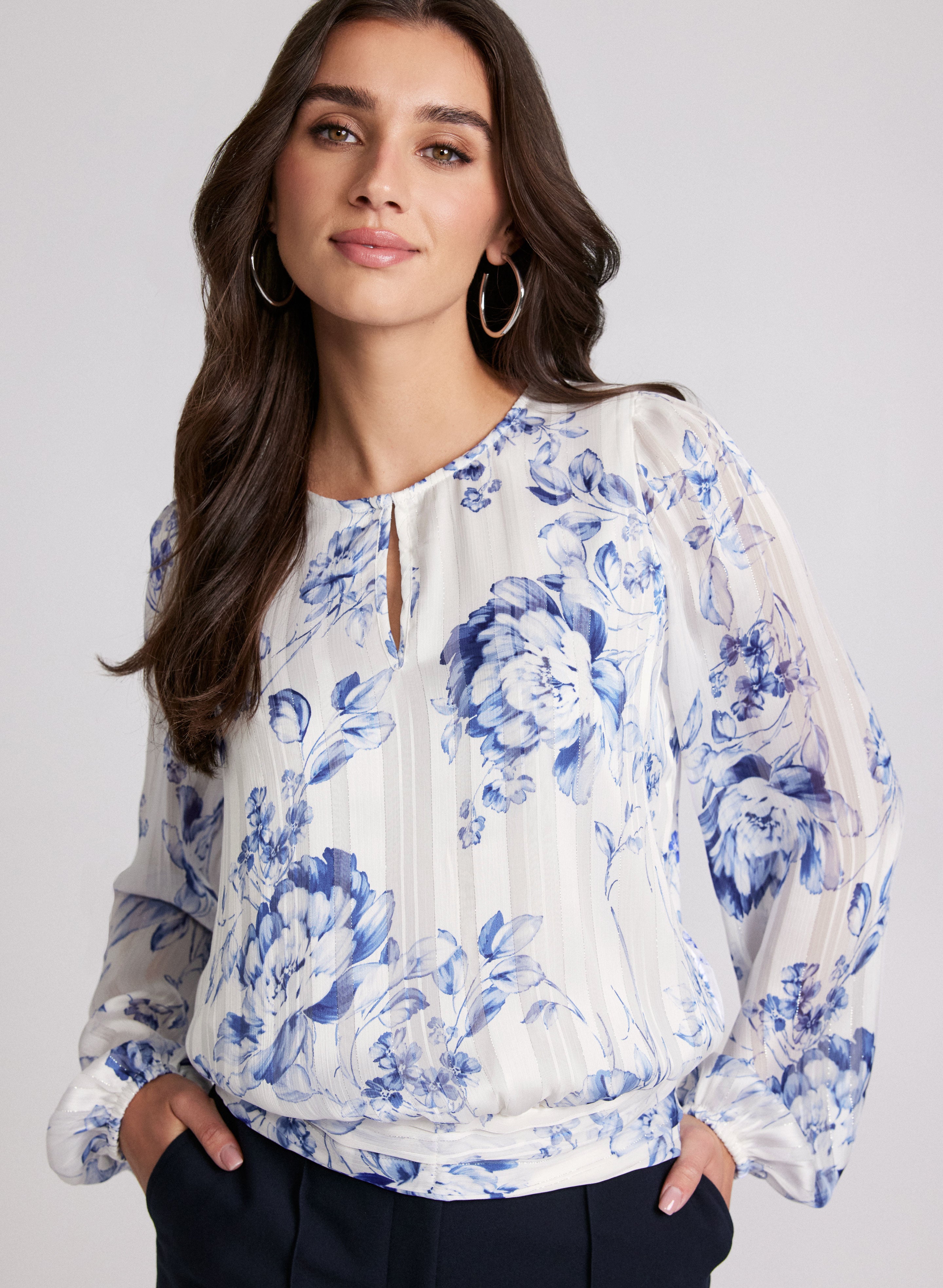 Floral Print Blouse for Women - Elegant Flowy Tops with V-Neck & Short Sleeves - Perfect for Spring Summer Outfits, Office Wear & Casual Dates
