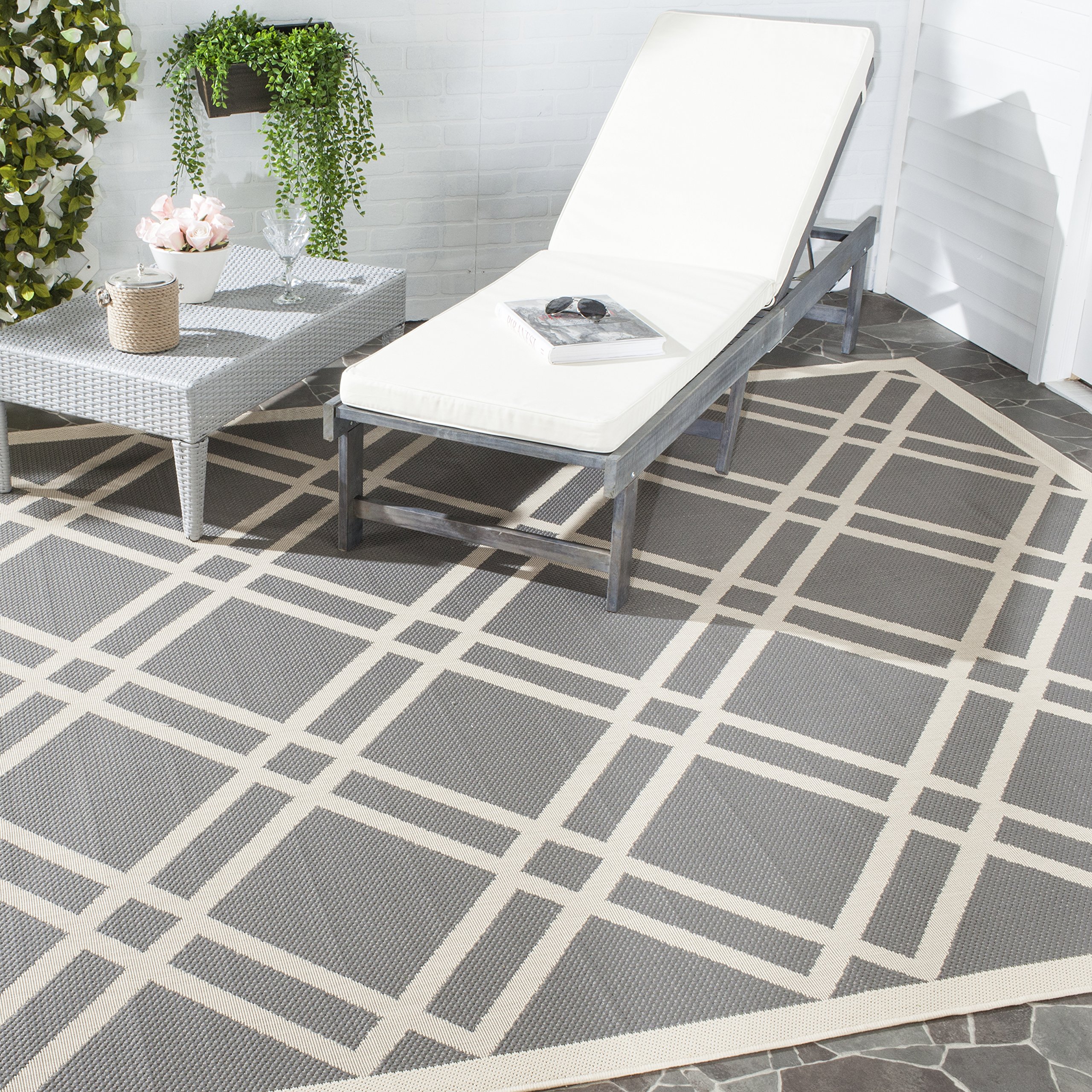 SAFAVIEH Courtyard Collection 7'10