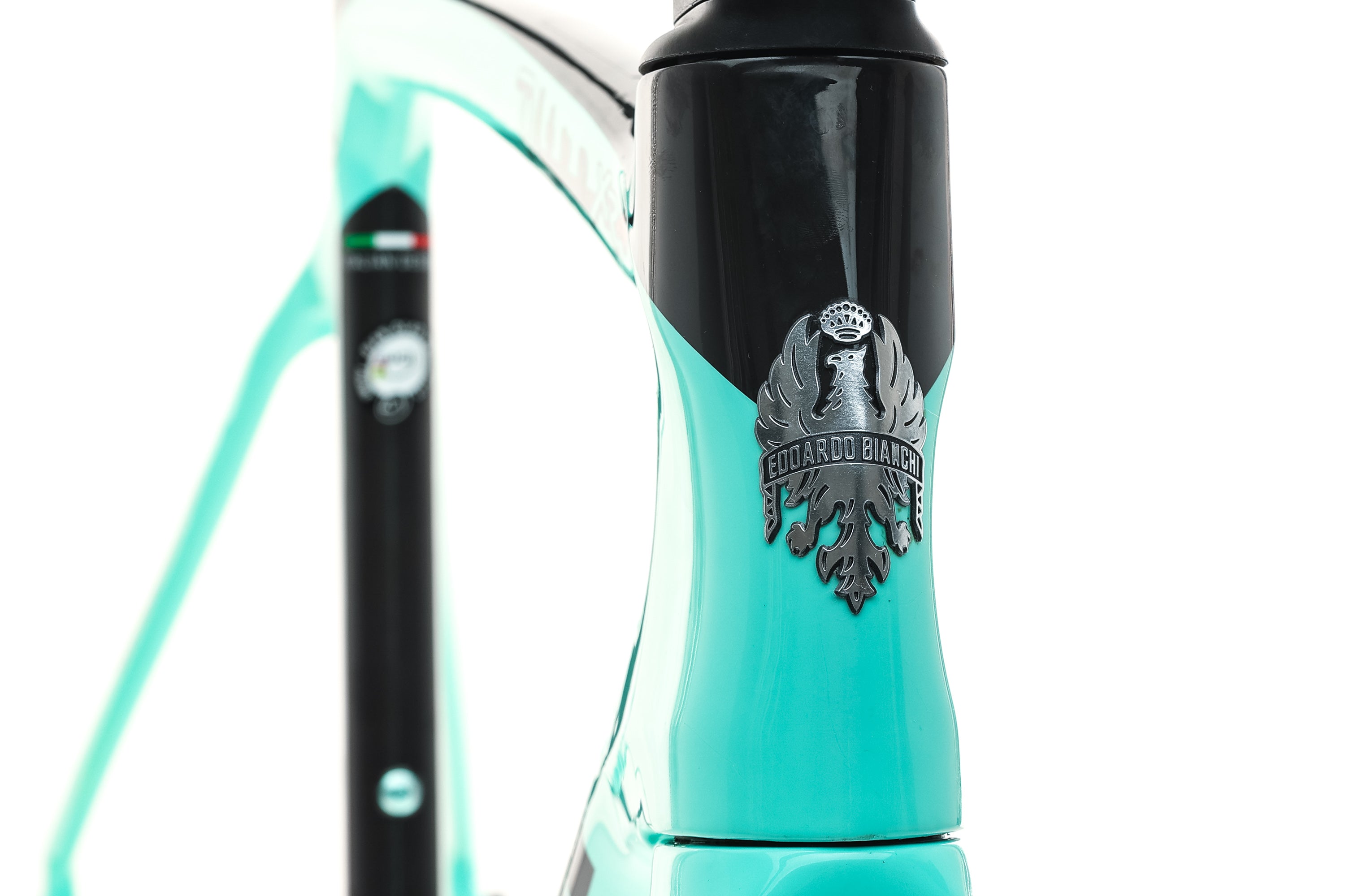 Bianchi Oltre XR4 Disc 55cm Road Bike Frameset 2021 - Lightweight Carbon Frame for Competitive Road Racing & Endurance Cycling
