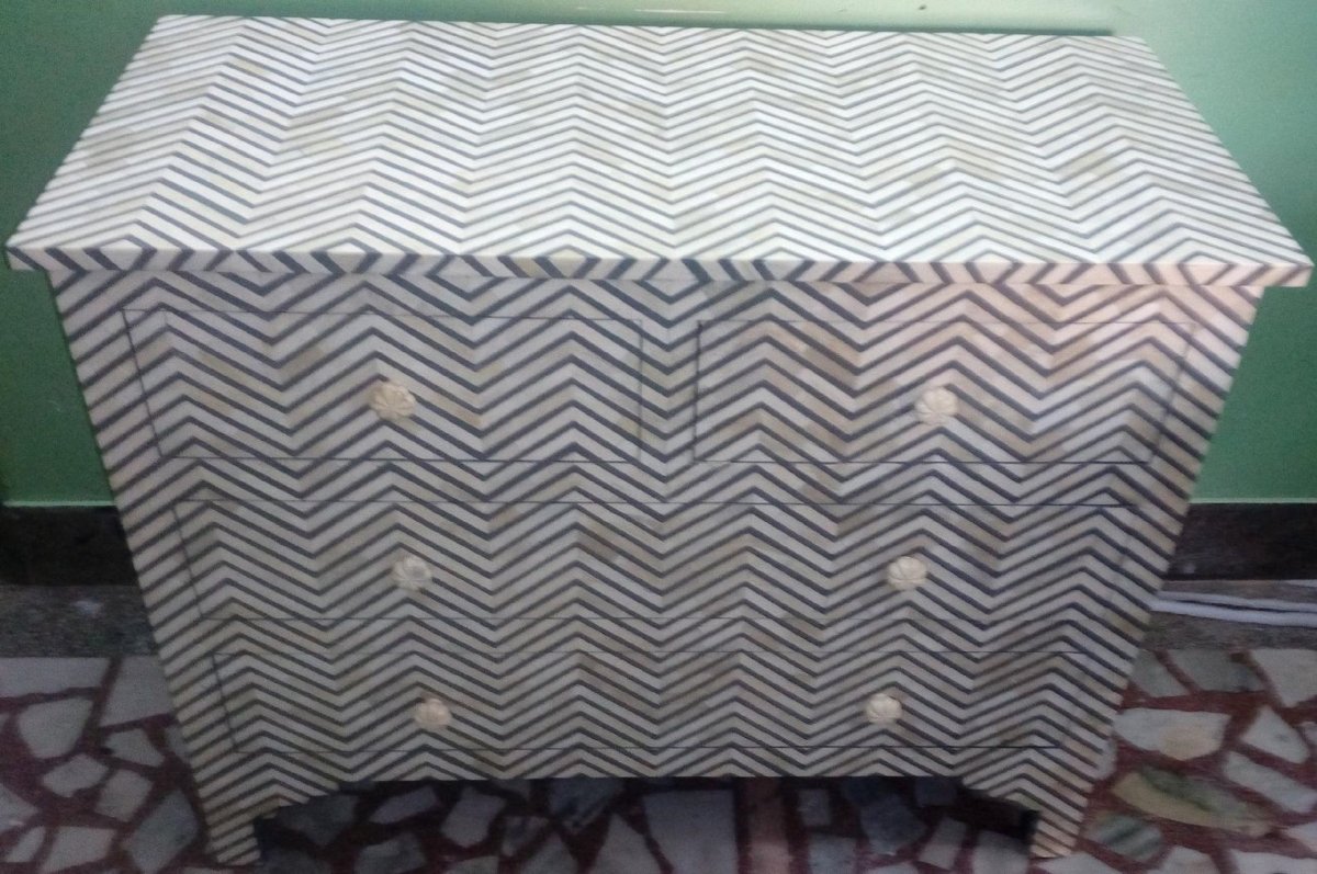Handmade Bone Inlay Grey Chevron Pattern 4-Drawer Chest - Stylish Storage for Bedroom, Living Room & Office Décor