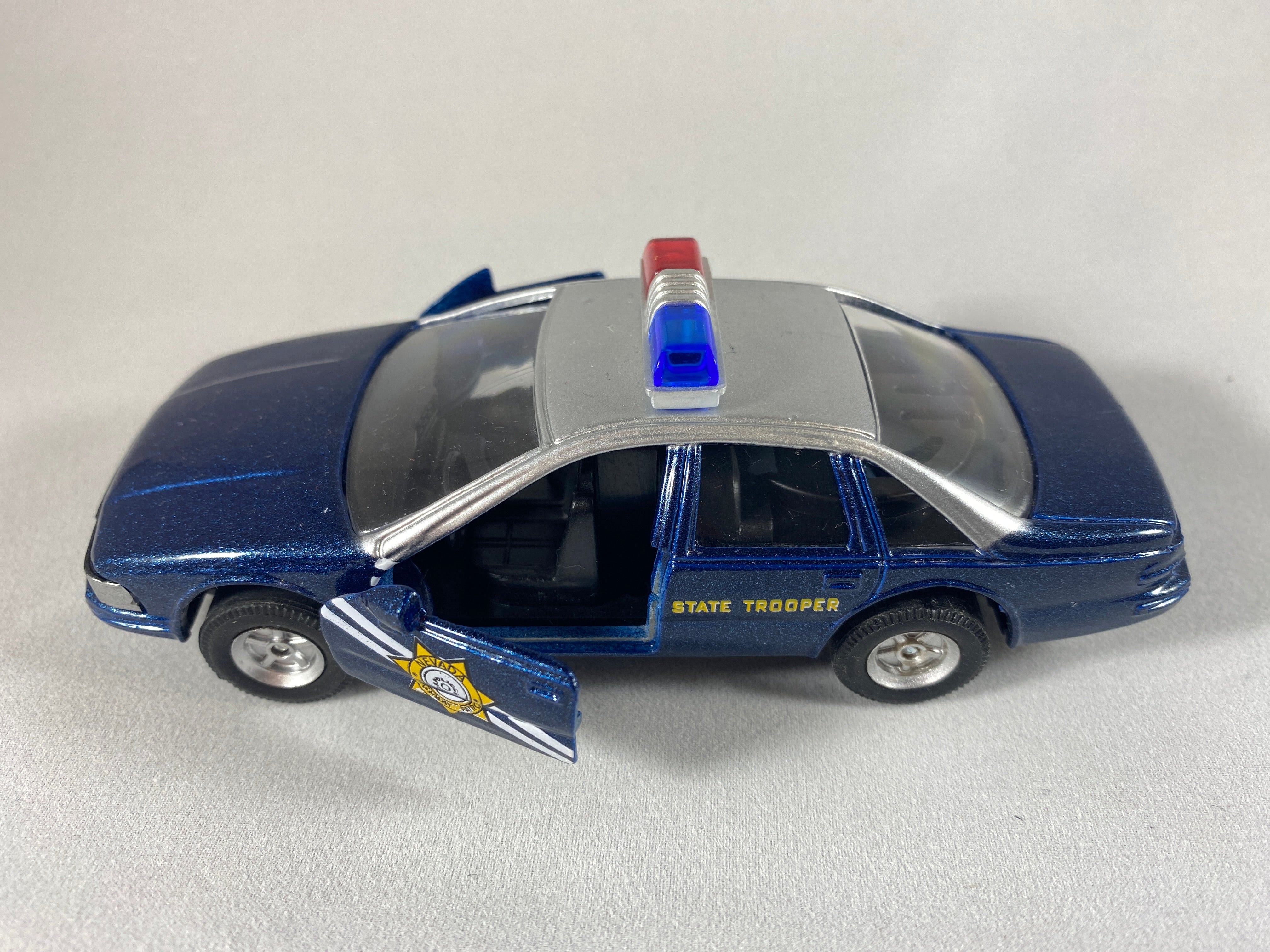 1:24 Scale Diecast Metal Patrol Car Toy - Police Car Model for Kids & Collectors - Perfect for Playtime, Gifts, and Display
