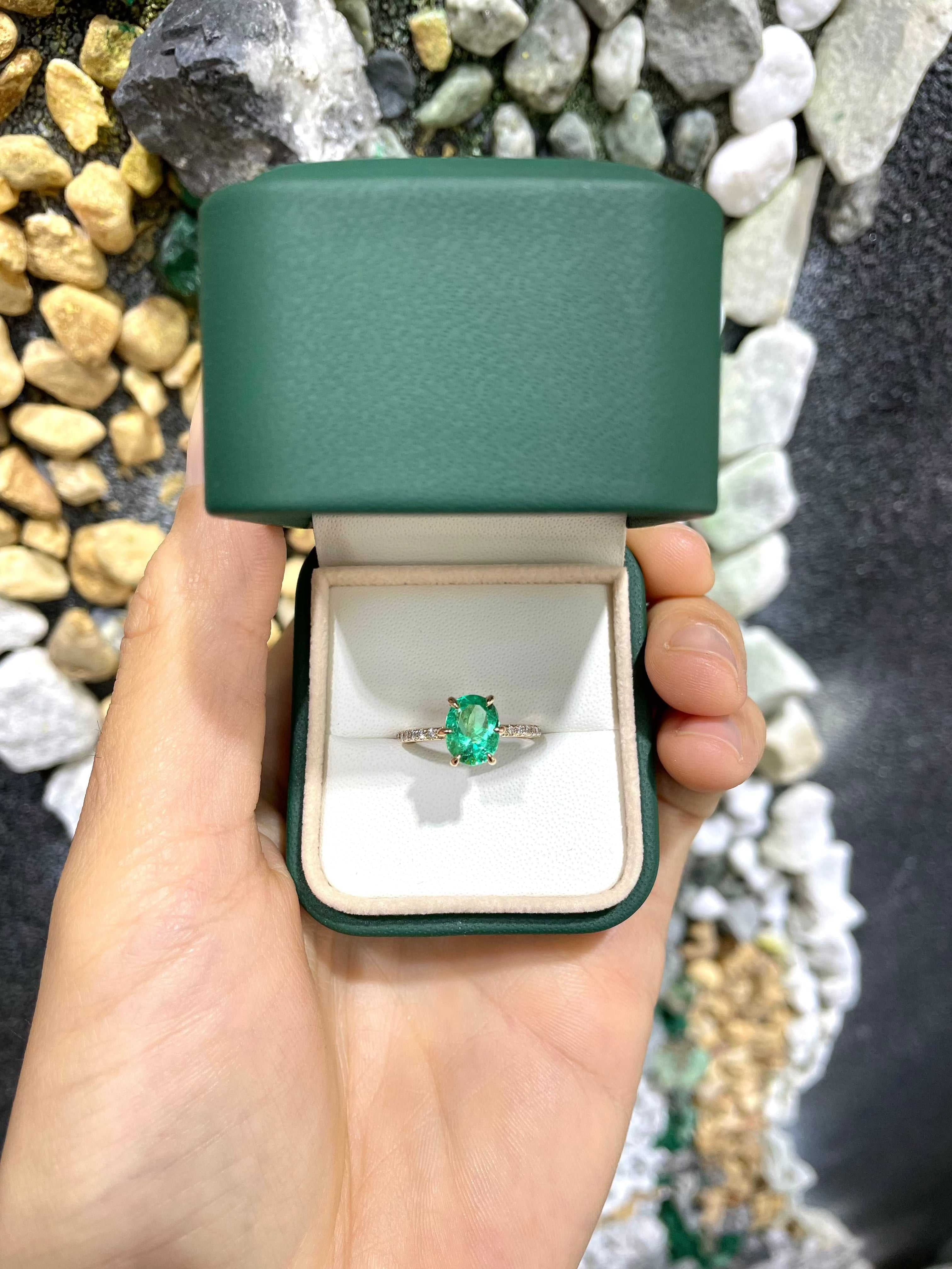 2.15tcw Oval Colombian Emerald & Diamond Accents 14K Gold Engagement Ring for Women - Perfect for Proposals, Anniversaries & Special Occasions