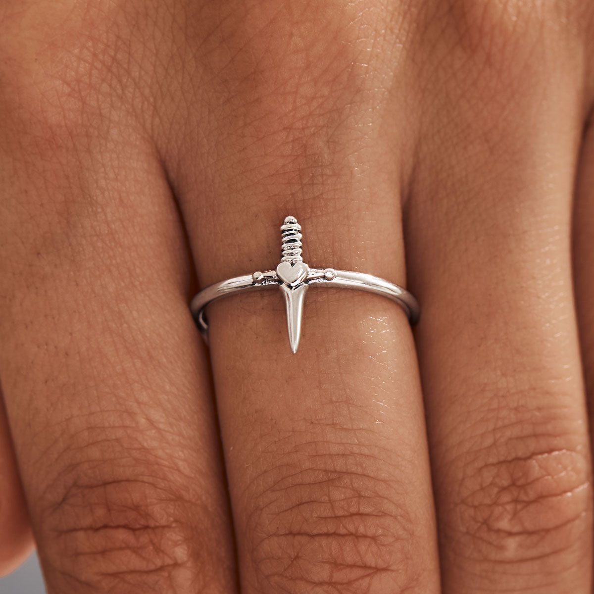 Guarded Heart Ring - Elegant Silver Love Ring for Women, Perfect for Valentine's Day Gifts & Anniversary Jewelry | Romantic Couple Rings for Her