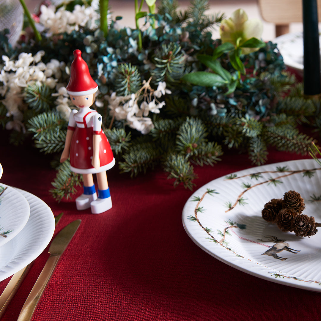 Christmas Angel Figurine - Elegant Holiday Decor for Tree, Mantel & Tabletop - Perfect for Xmas Home Decoration & Gift Giving