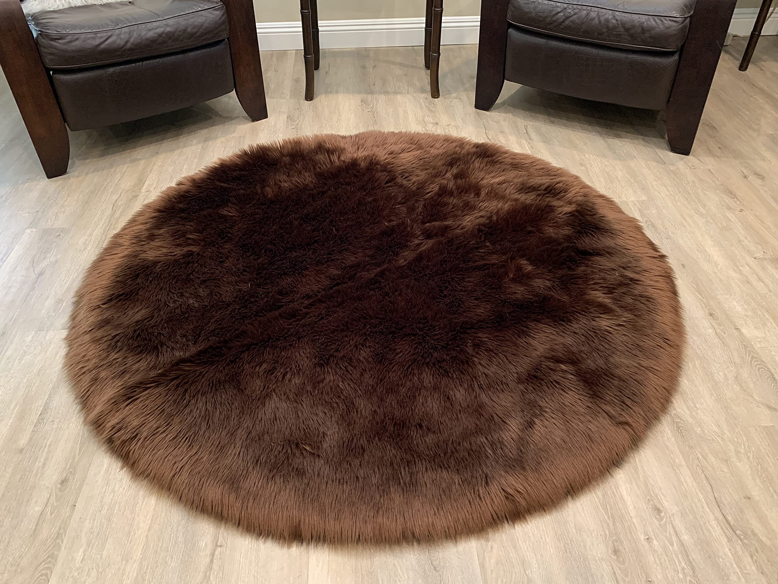 LAMBZY Faux Sheepskin Super Soft Hypoallergenic Silky Round Shag Rug - 3'6