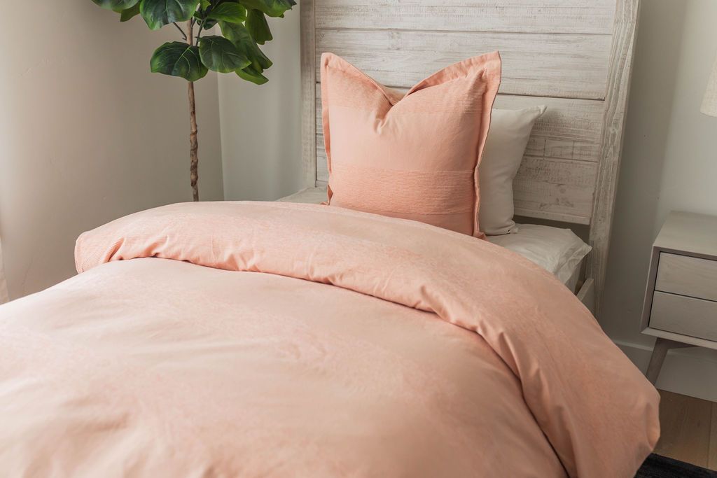 Gracie Soft & Breathable Duvet Cover Set - Queen Size, 3-Piece Luxury Bedding for Comfortable Sleep - Perfect for Master Bedroom, Guest Room & Hotel Use