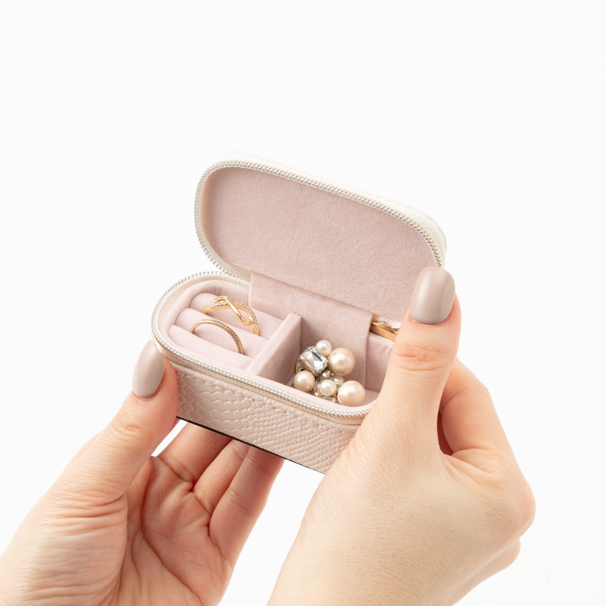 Flavia Mini Travel Jewelry Box - Compact Grey Jewelry Organizer for Necklaces, Rings & Earrings - Perfect for Vacation, Business Trips & Gifts
