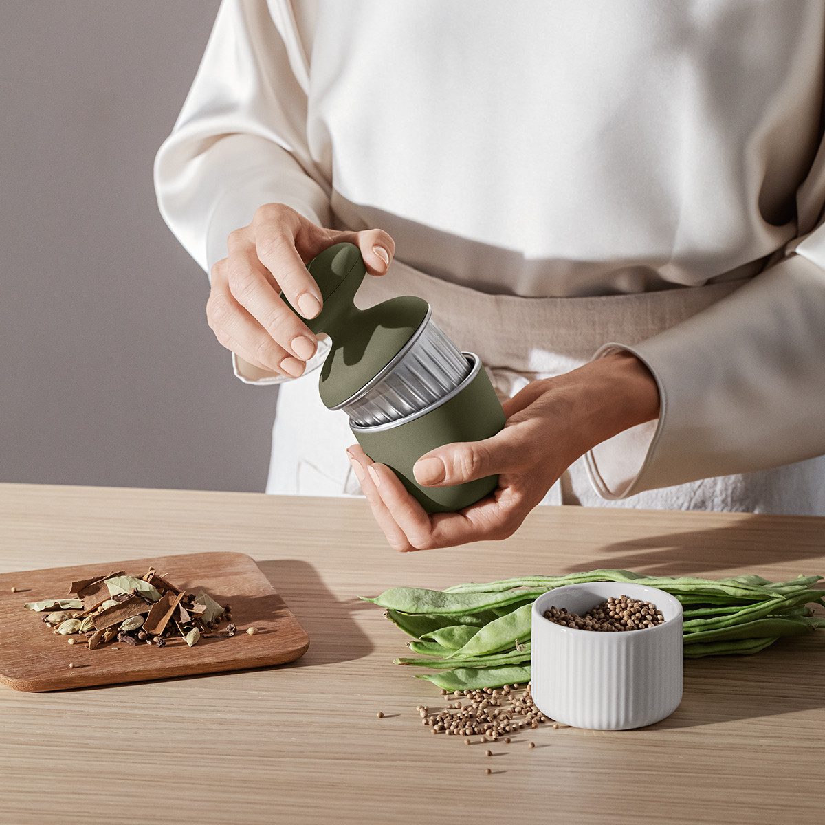 EVA SOLO Green Flavor Grinder - Premium Herb & Spice Grinder for Cooking, Baking & Seasoning | Perfect for Chefs, Home Cooks & Food Enthusiasts