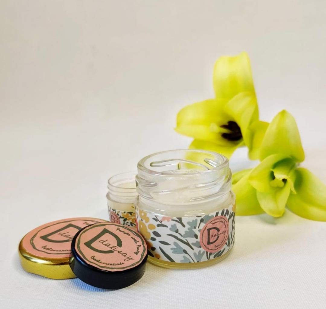 Dalisay Vanilla Scented Lip Scrub - 25g Exfoliator for Soft, Smooth Lips - Perfect for Dry, Chapped Lips Care & Pre-Makeup Prep