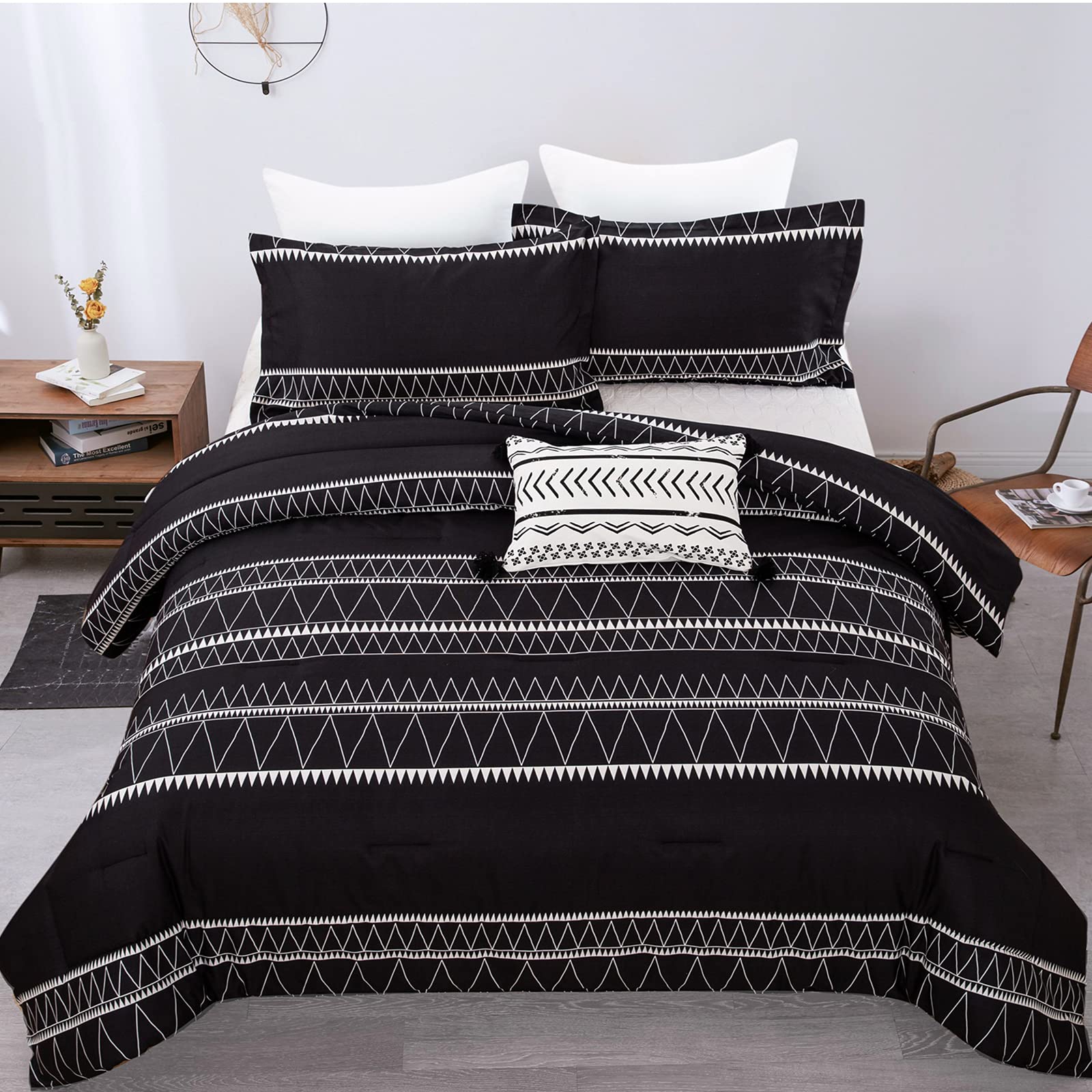 WONGS BEDDING Black Comforter Set Twin Size - Reversible Boho Triangle Striped Down Alternative Bedding - 2 Piece Set (1 Comforter + 1 Pillowcases) - Soft Microfiber 68x86 Inches - Perfect for Teens, Dorms & Guest Rooms