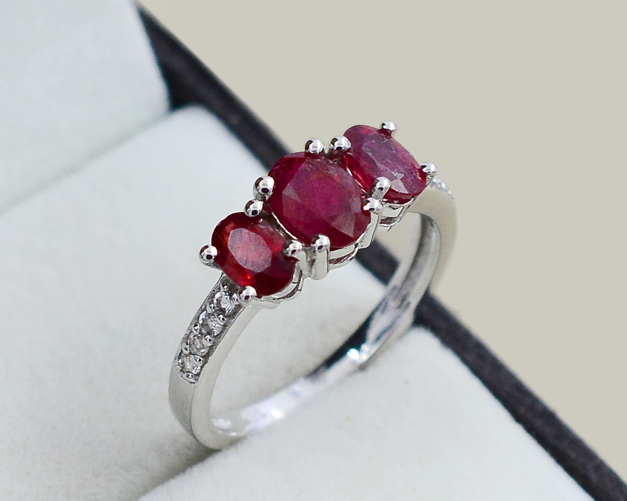 925 Sterling Silver Natural 7X5mm Oval Cut Red Ruby July Birthstone Three Stone Cluster Ring - Unisex Engagement Promise Ring for Women, Girlfriend, Wife - Perfect for Anniversary, Valentine's Day & Romantic Gifts