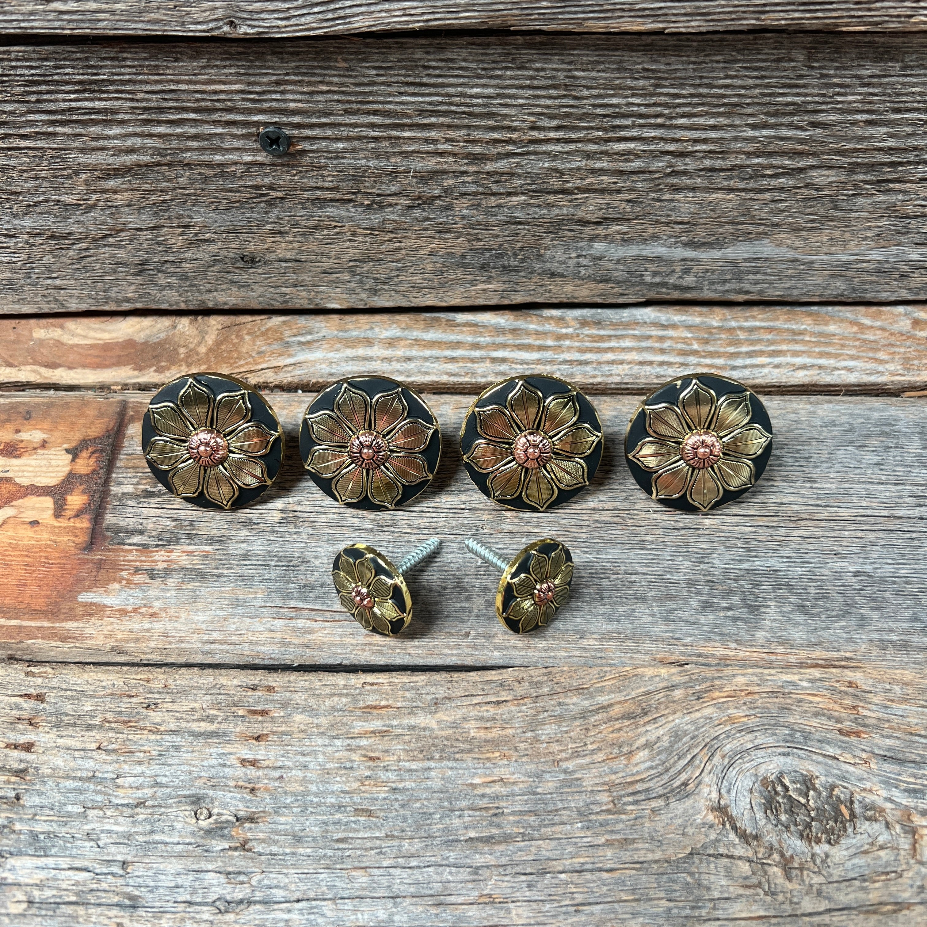 Black & Gold Sunflower Western Concho Belt Buckle W125 - Stylish Cowboy Accessory for Rodeo, Country Music Festivals & Western Fashion