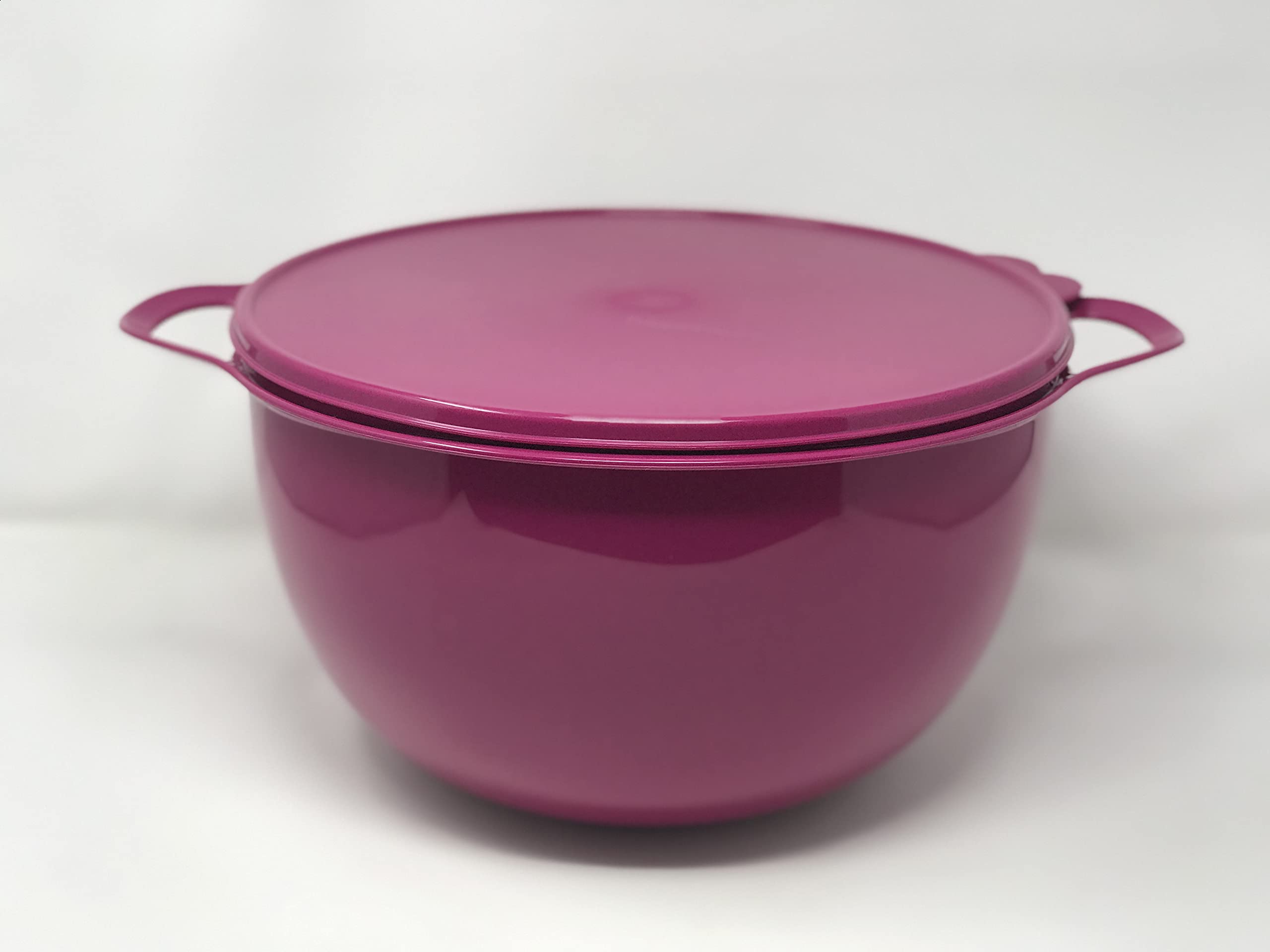 Maxi Jumbo Mega Mixing Salad Bowl with Airtight Lid - 42 Cups (3.5 Gallon) Large Food Storage Container for Kitchen, Meal Prep, Parties & Outdoor Picnics