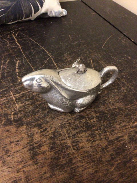 Premium Silver Rabbit Gravy Boat - Elegant Serving Dish for Thanksgiving, Christmas Dinner & Holiday Entertaining - Perfect for Sauces, Gravy & Dressings