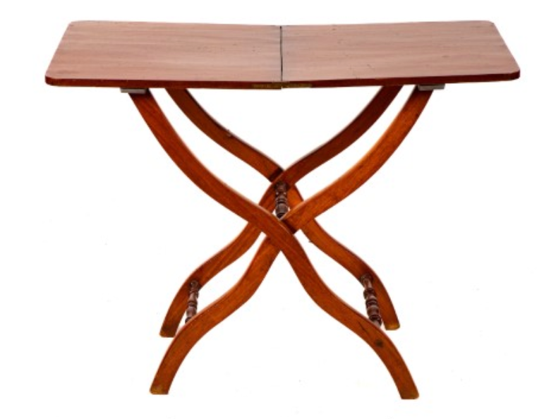 Premium Mahogany Folding Hunting Table - Portable Outdoor Camping Gear for Hunting, Fishing & Picnics