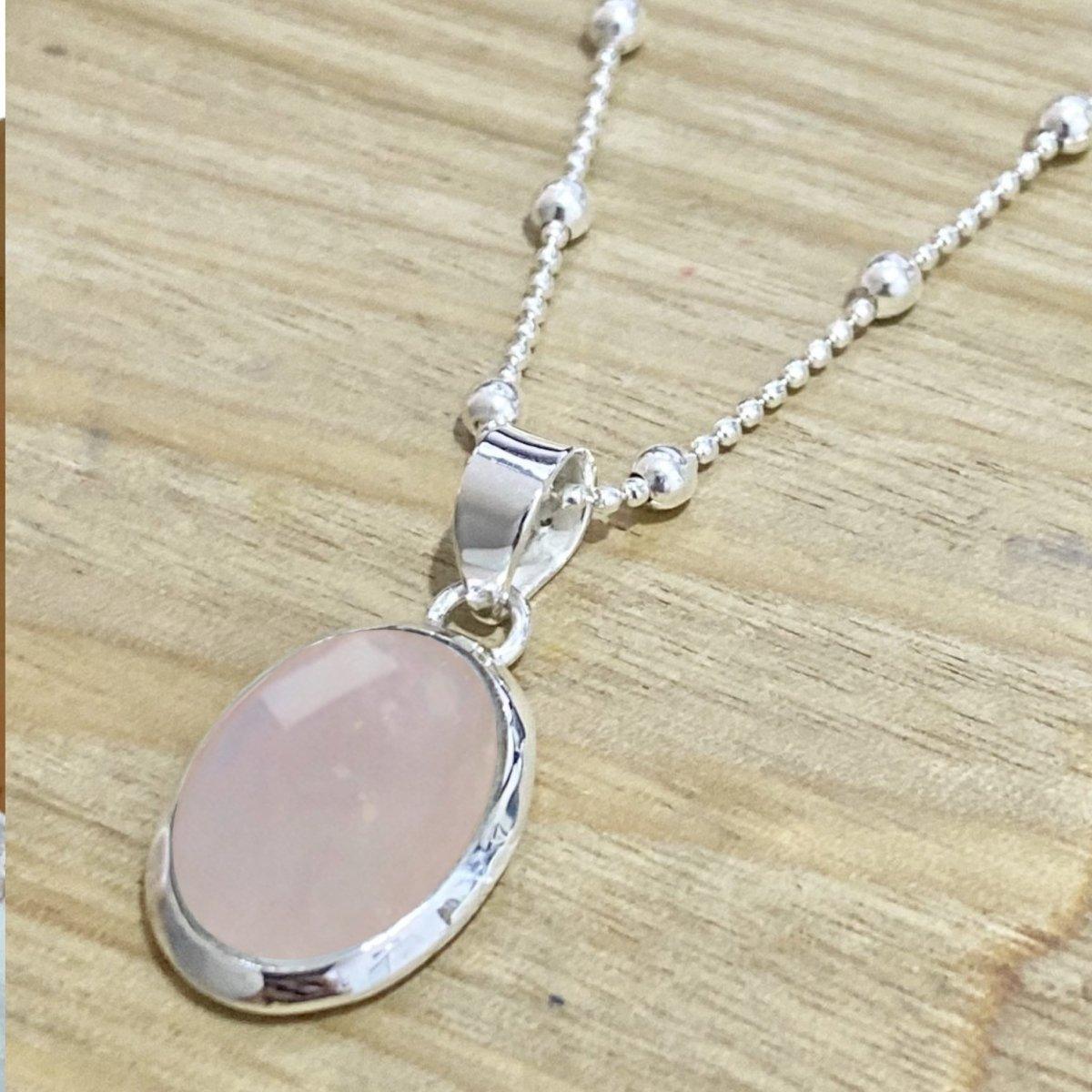 Elegant Oval Rose Quartz Necklace for Women - Classic Chic Jewelry Gift for Her - Perfect for Valentine's Day, Anniversary & Special Occasions