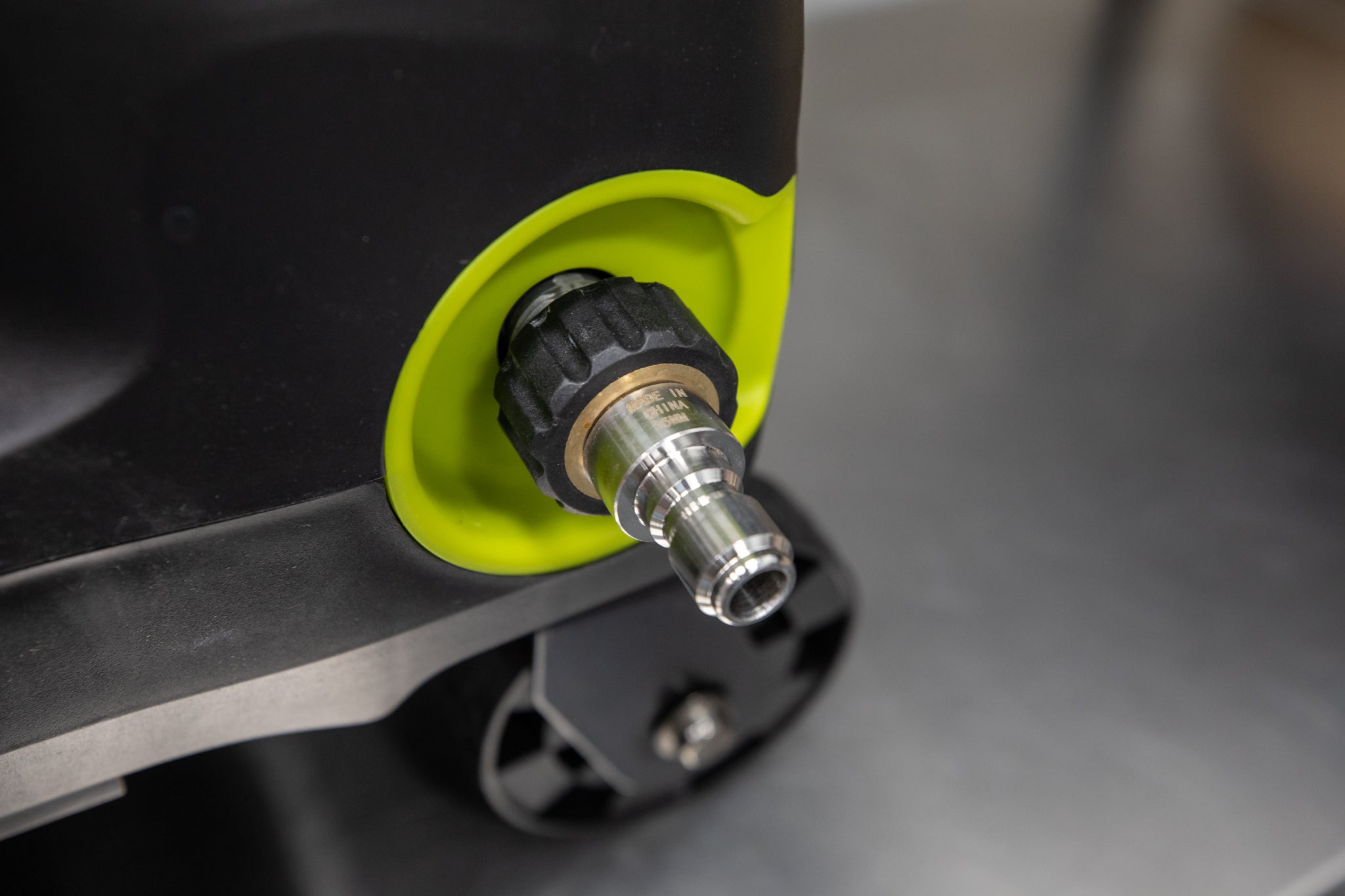 Stainless Steel M22 Female (15mm) to 3/8 Quick Disconnect Plug Adapter - Perfect for Hydraulic Systems, Pneumatic Tools, and Industrial Equipment Connections