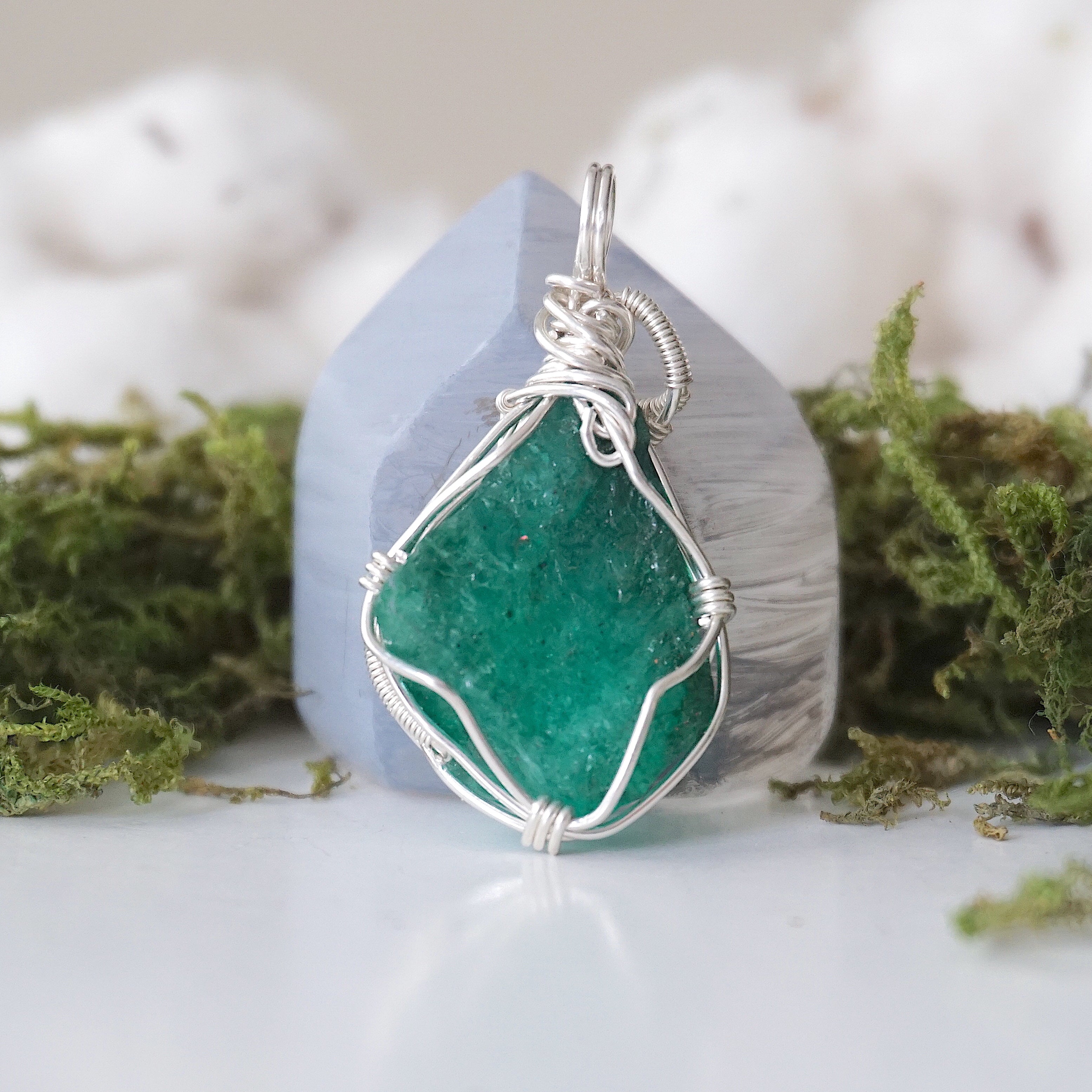 Natural Raw Emerald Pendant in 925 Sterling Silver - Handcrafted Jewelry for Women, Gift for Her, Birthday & Anniversary Present - Perfect for Everyday Wear & Special Occasions