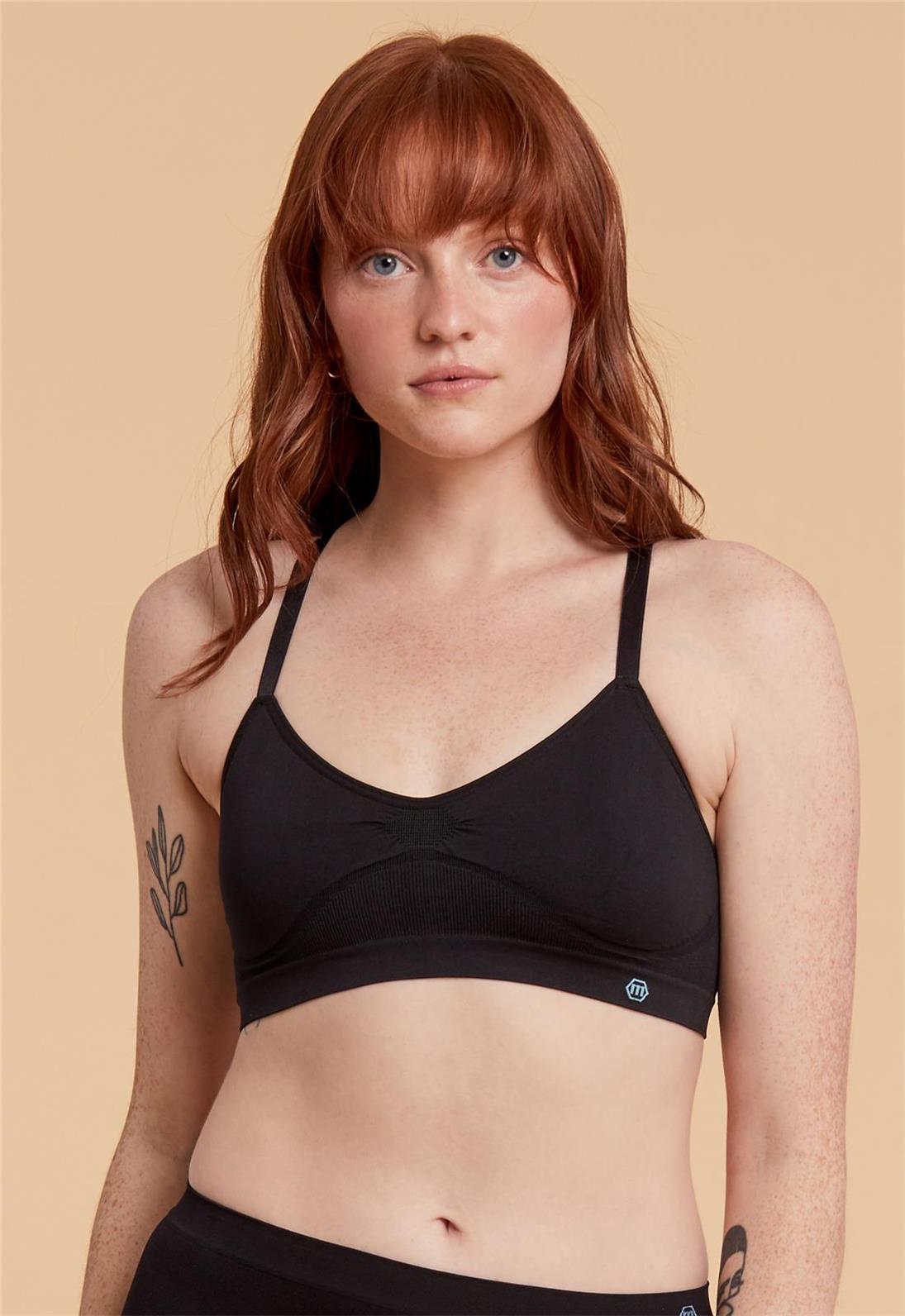 Black Racerback Tank Top for Women - Comfortable & Stylish Workout & Yoga Top - Perfect for Gym, Running, and Casual Wear