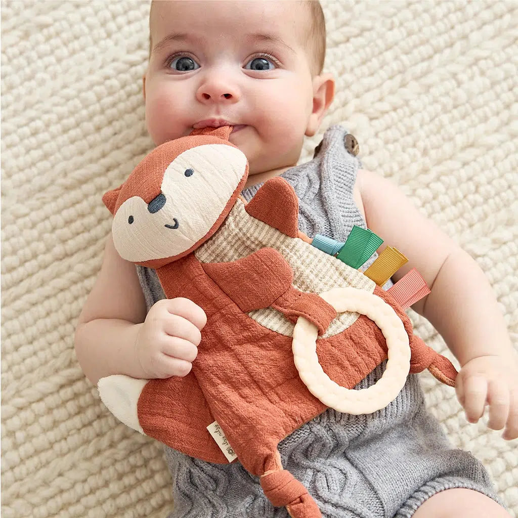 Itzy Ritzy Bitzy Crinkle Sensory & Teether Toy - Fox - Soft Baby Teething Toy with Crinkle Sound for Sensory Play, Infant Development & Soothing Gums - Perfect for Newborns, Toddlers & On-the-Go Parents