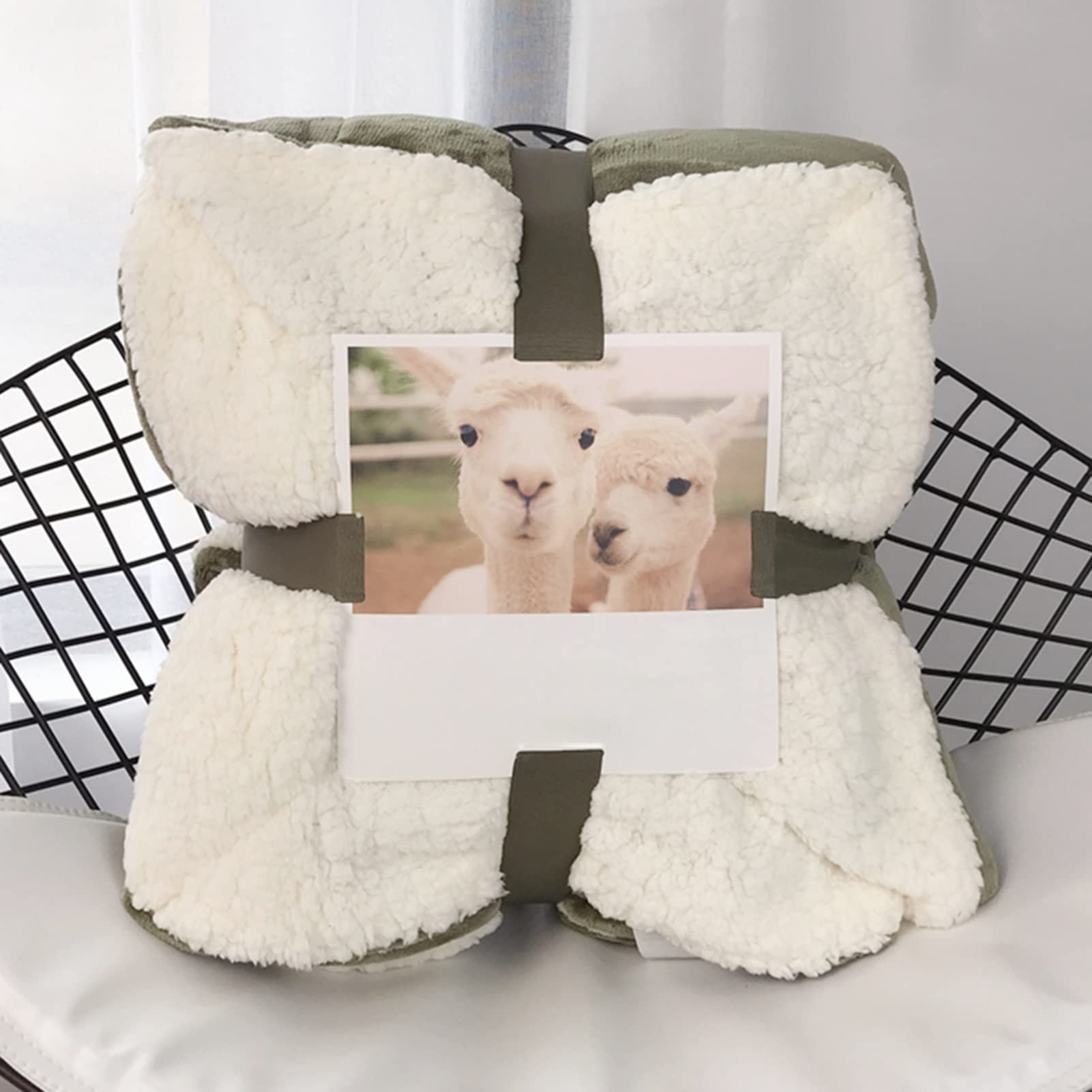 Premium Lamb Wool Blanket - Ultra Soft & Warm Double-Layer Fleece Blanket for Winter - 100% Natural Solid Color (Army Green, 100x120cm) - Perfect for Bed, Sofa, Couch & Home Decor
