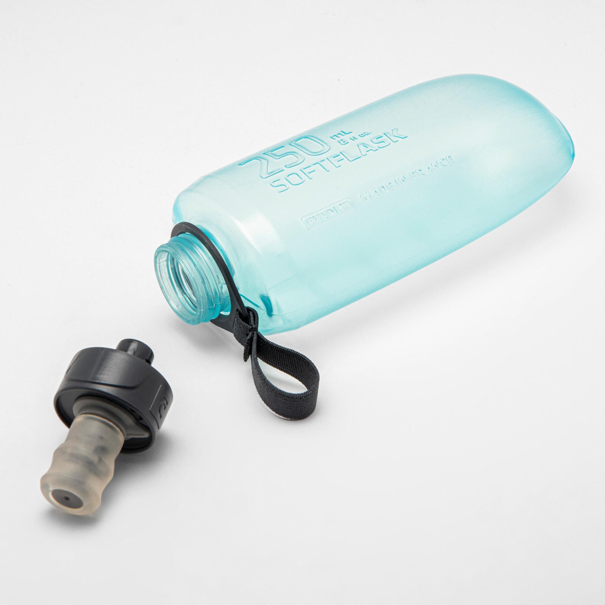 Kiprun Trail Running Soft Flask 250ml/8.5oz - Lightweight Hydration Pack for Outdoor Hiking, Marathon & Fitness - BPA Free Collapsible Water Bottle for Runners & Athletes