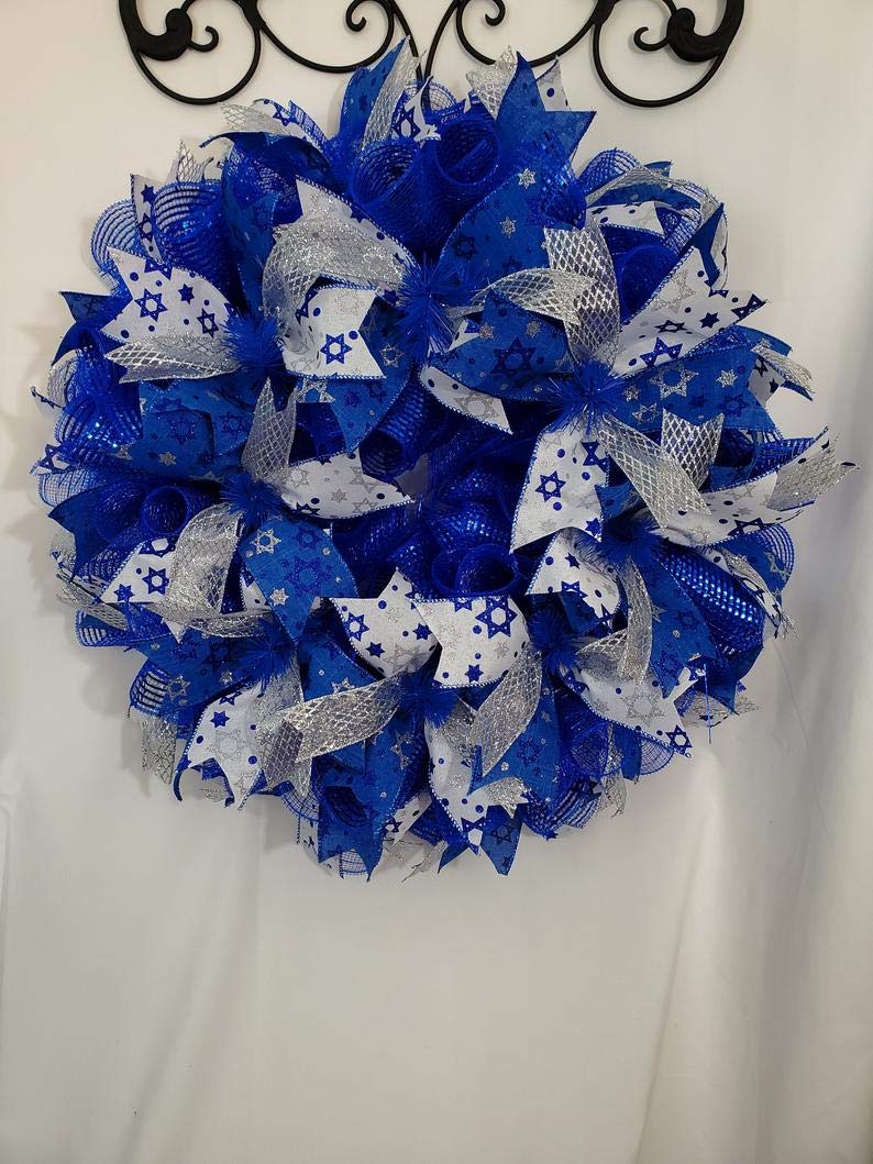 Happy Hanukkah Wreath - Jewish Holiday Door Decor for Hanukkah Celebrations - Perfect for Front Door, Wall Decor & Festival Home Decoration