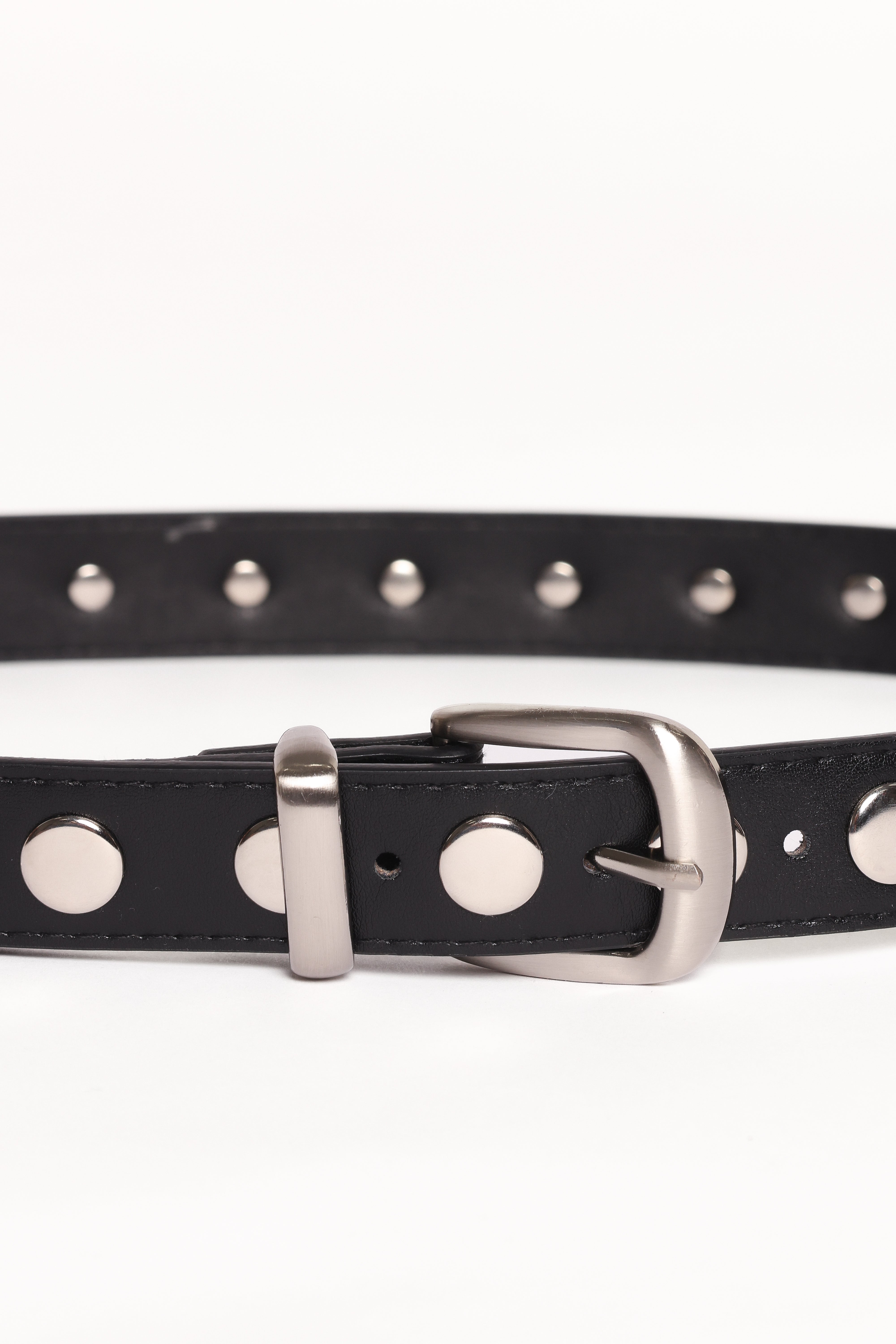 Premium Black Leather Dallas Belt for Men - Stylish & Durable Fashion Accessory for Jeans, Suits & Casual Wear