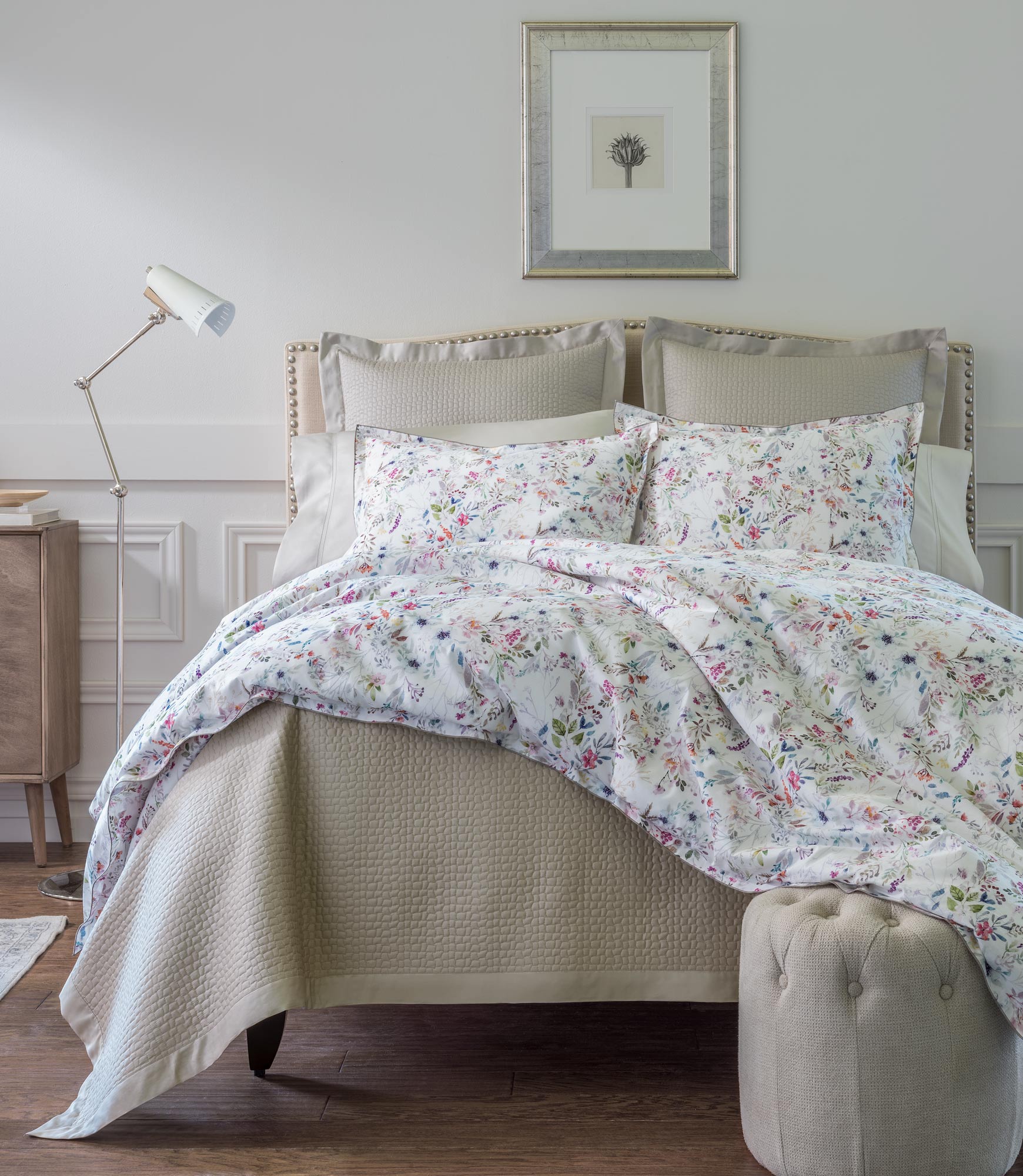 Chloe Floral Percale Duvet Cover Set - 100% Cotton Luxury Bedding, Queen Size - Perfect for Master Bedroom, Guest Room & Hotel Decor