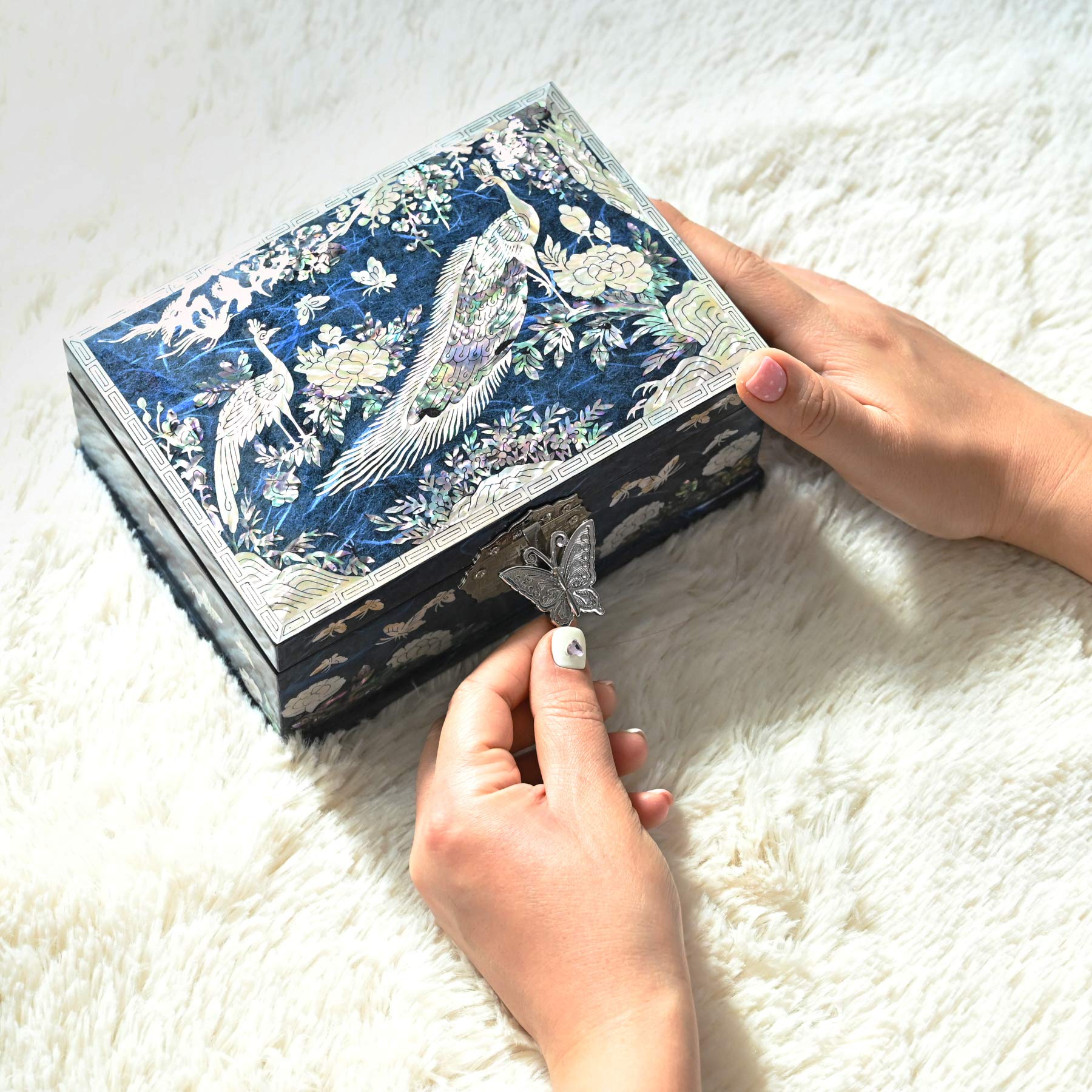 Elegant Mother of Pearl Jewelry Box with Multilevel Peacock Design - Perfect for Jewelry Storage, Gift Giving & Home Decor