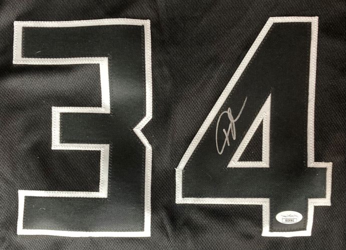 Authentic Giannis Antetokounmpo Milwaukee Bucks Signed Black Basketball Jersey with JSA Certificate - Perfect for NBA Collectors, Sports Memorabilia Fans & Gift Giving
