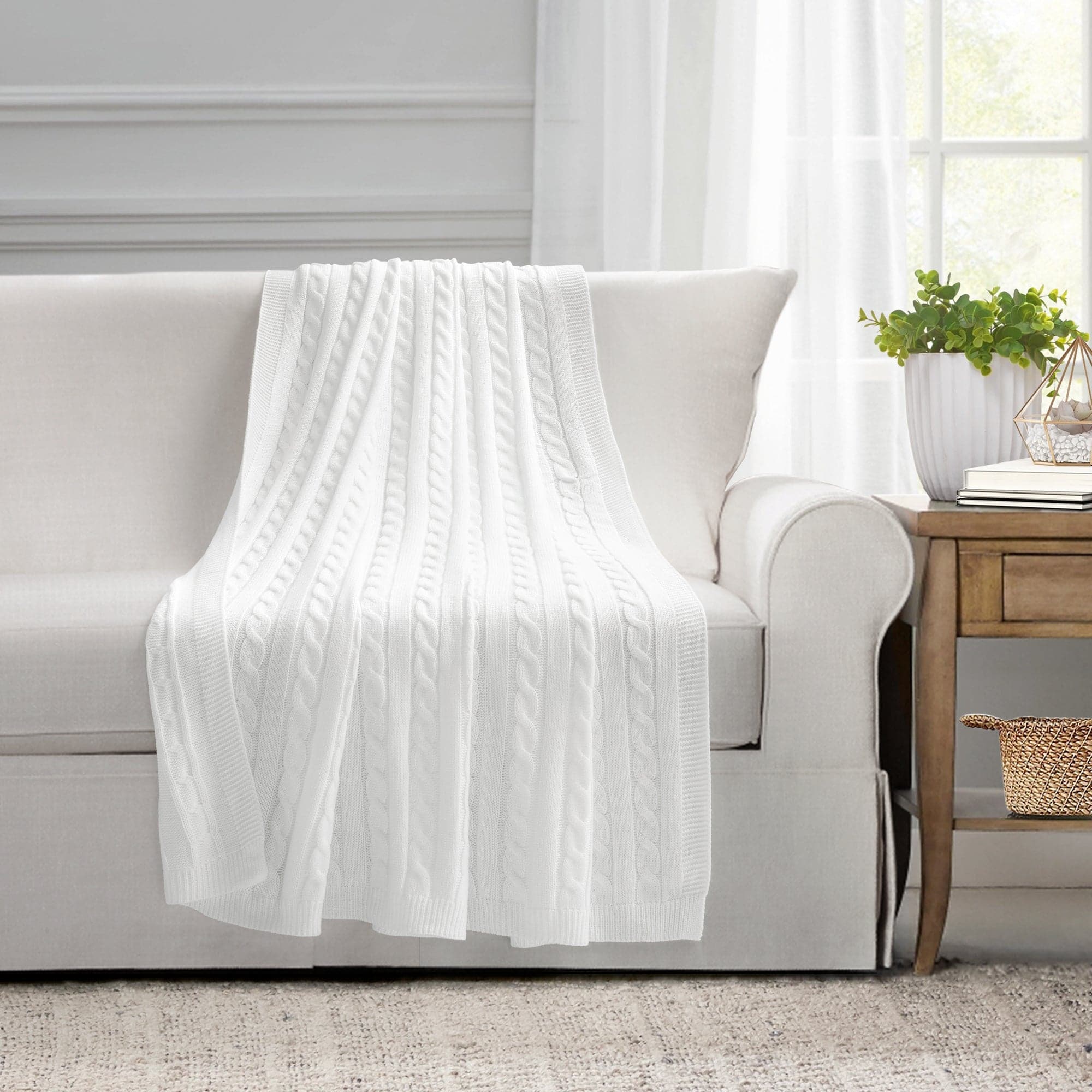 Soft Knitted Cable Throw Blanket - Cozy & Warm for Bed, Couch, and Home Decor - Perfect for Winter, Gifts, and Relaxation