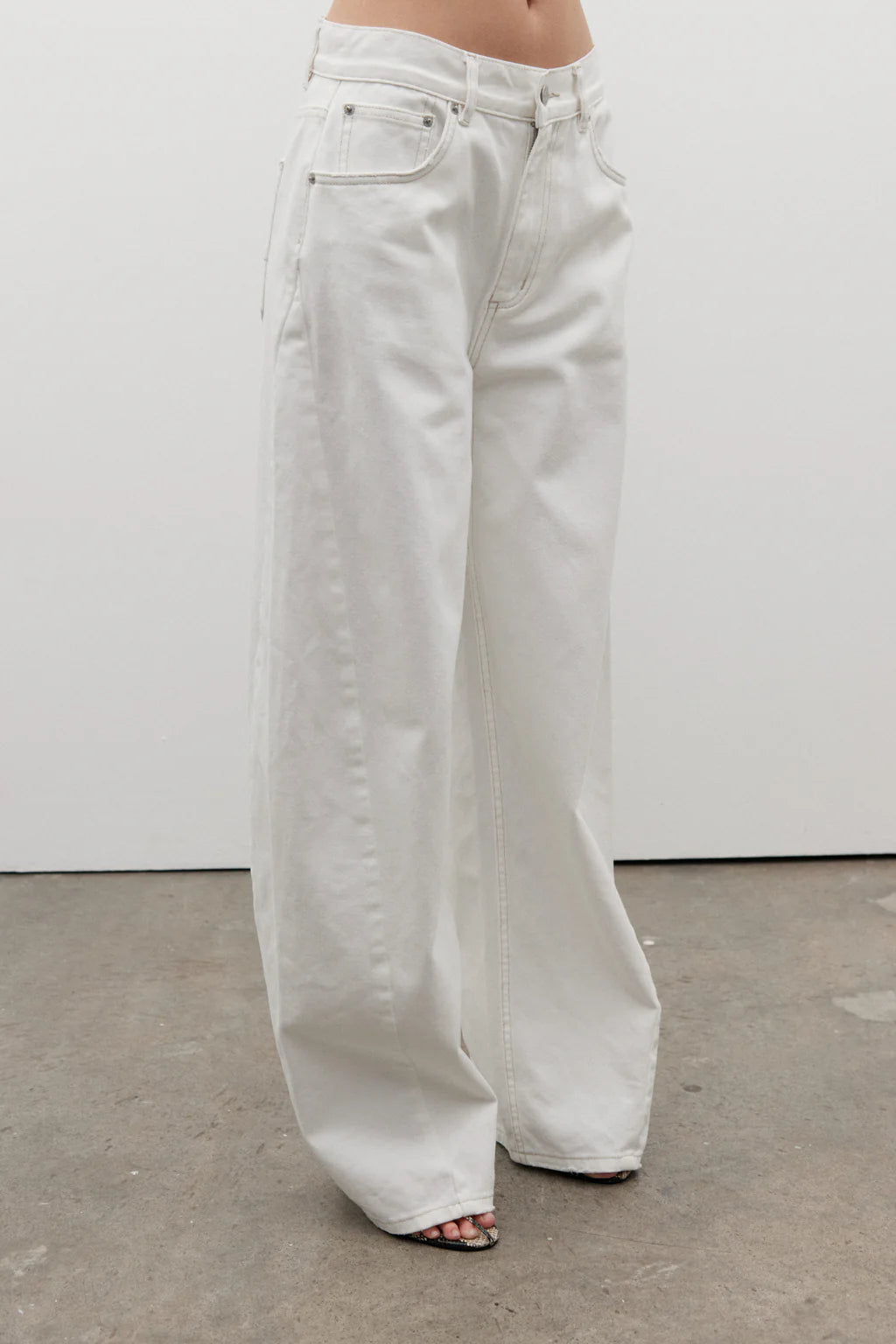 BROOKLYN BARREL LEG JEAN - GEISHA WHITE | High Waist Straight Leg Women's Jeans for Casual Wear & Everyday Outfits