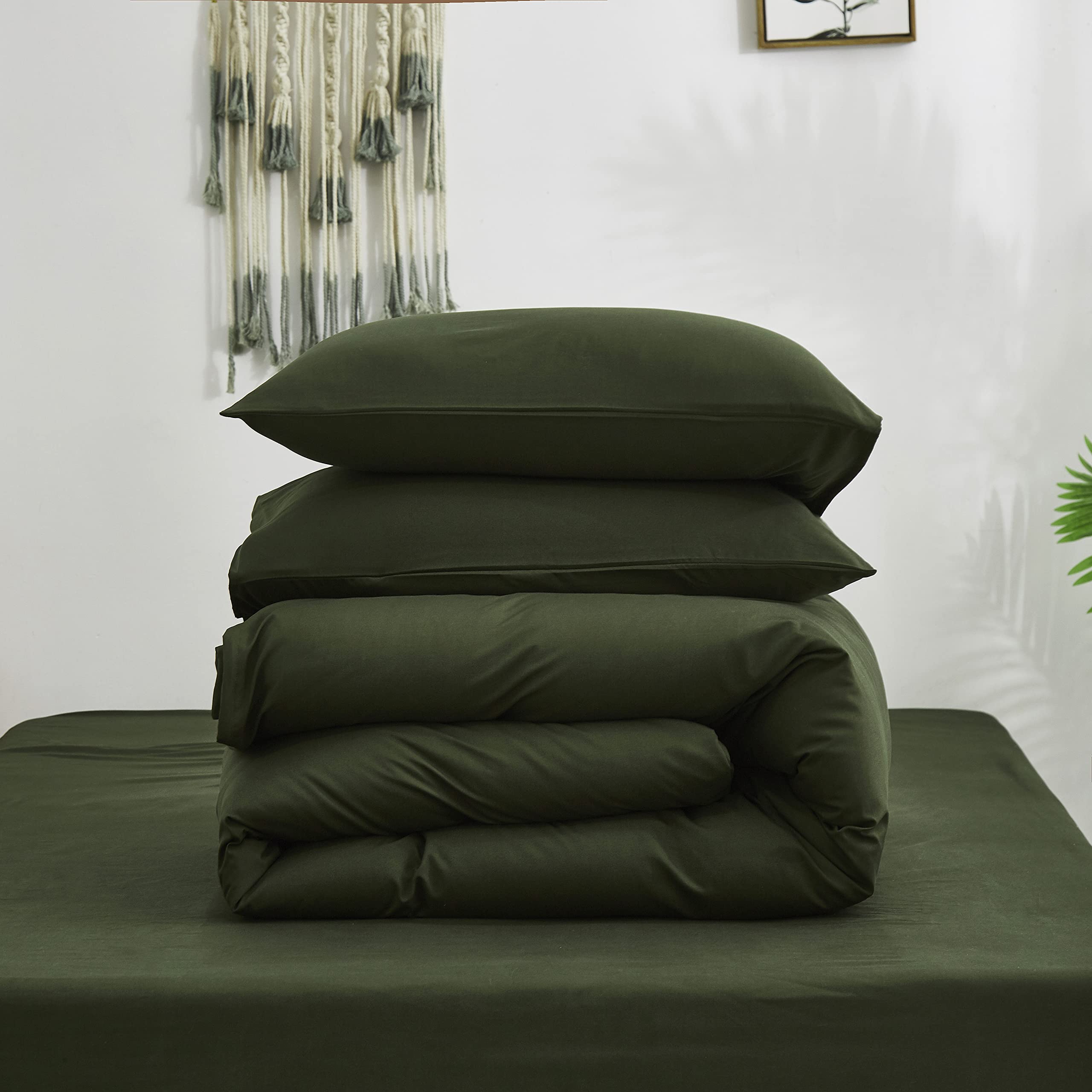 Luxlovery Army Green Comforter Set California King Size - Dark Green Olive Bedding Set, Soft Breathable Quilt for Men & Women - Perfect for Master Bedroom, Guest Room, and Cozy Winter Nights