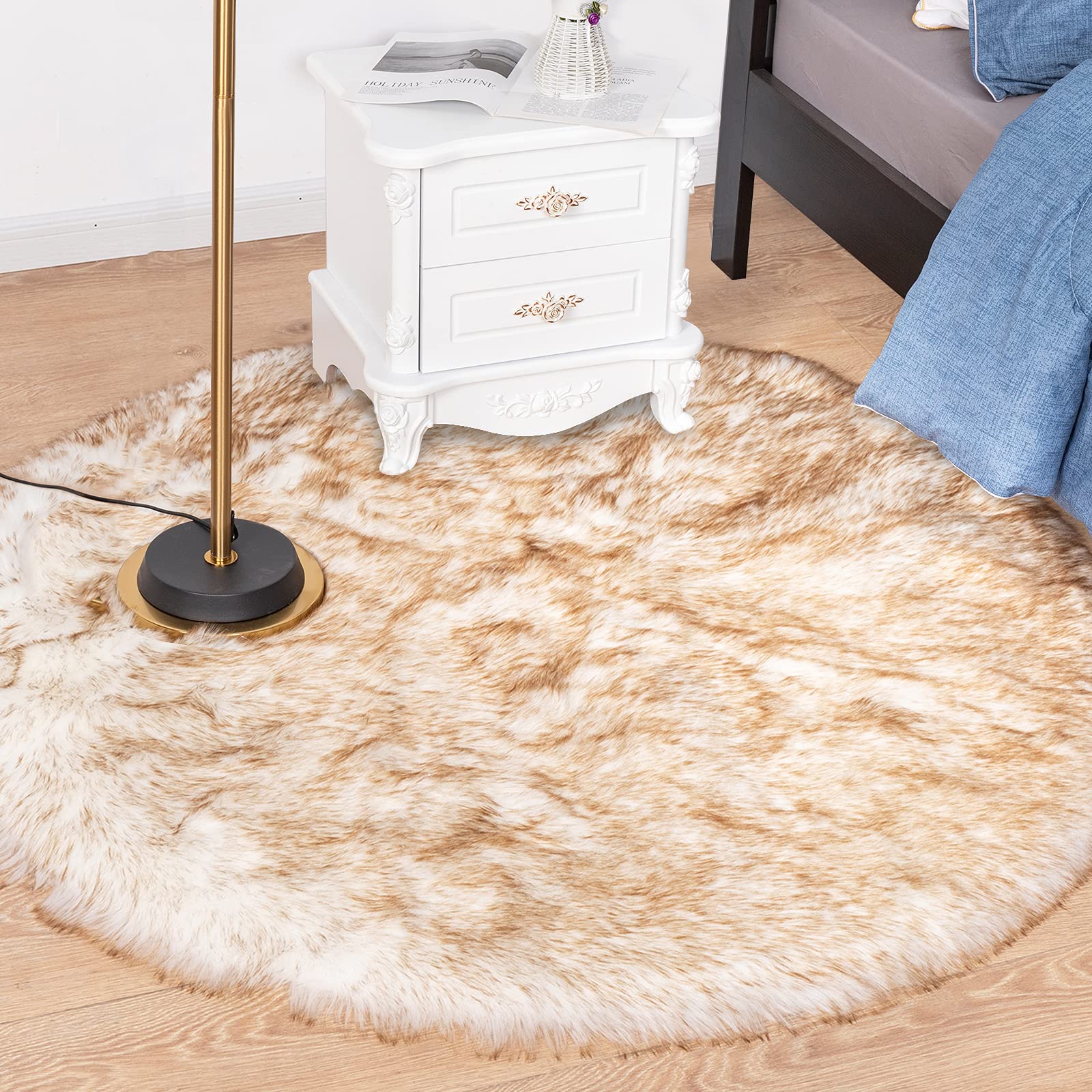 Soft Fluffy Faux Sheepskin Round Area Rug - 5ft Diameter White with Brown Tips - Plush Circular Floor Mat for Bedroom, Living Room & Nursery Decor - Cozy Kids Play Mat for Indoor Comfort & Style