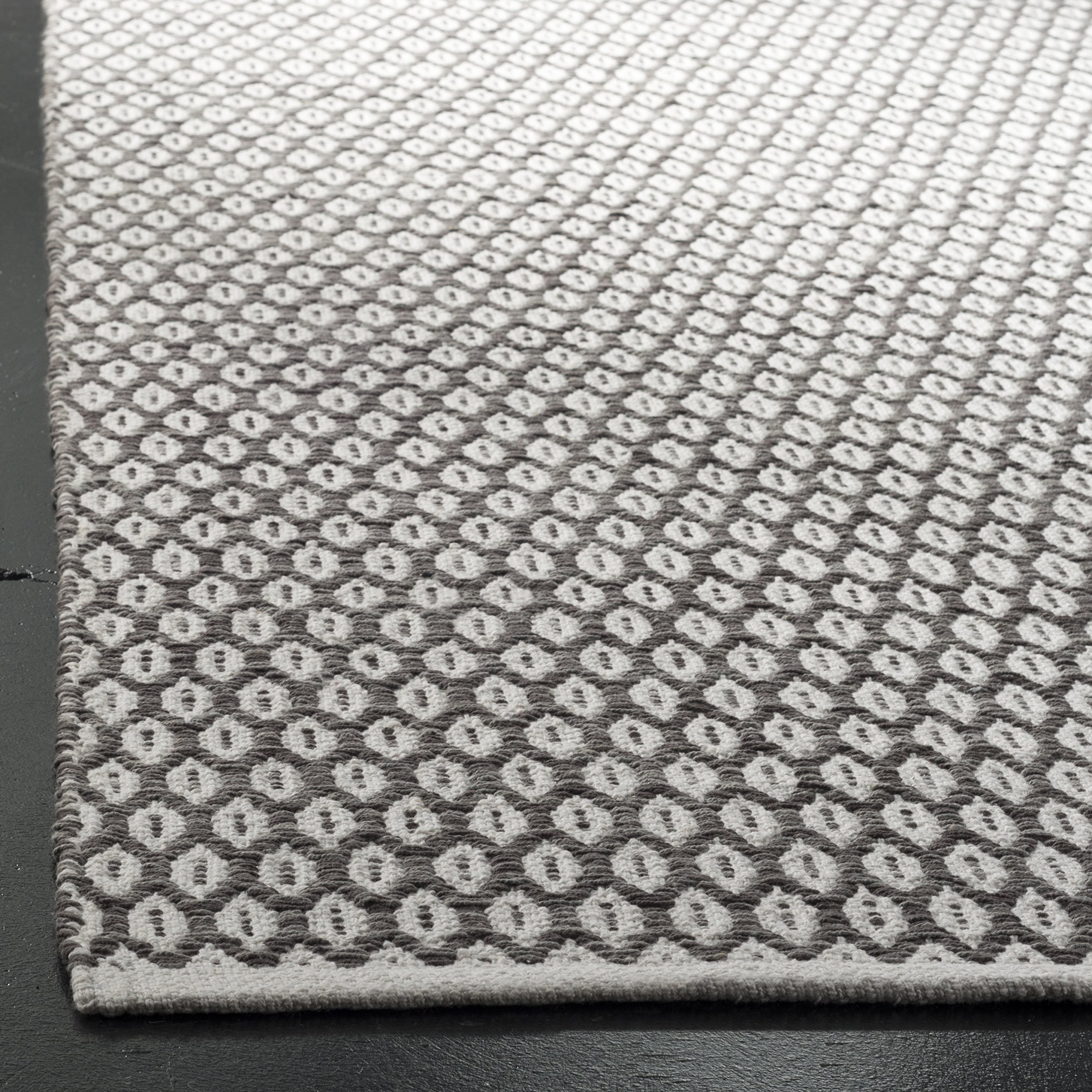 SAFAVIEH Montauk Collection MTK608J 6' x 6' Square Handmade Cotton Area Rug - Charcoal & Ivory - Perfect for Living Room, Dining Room & Bedroom Decor