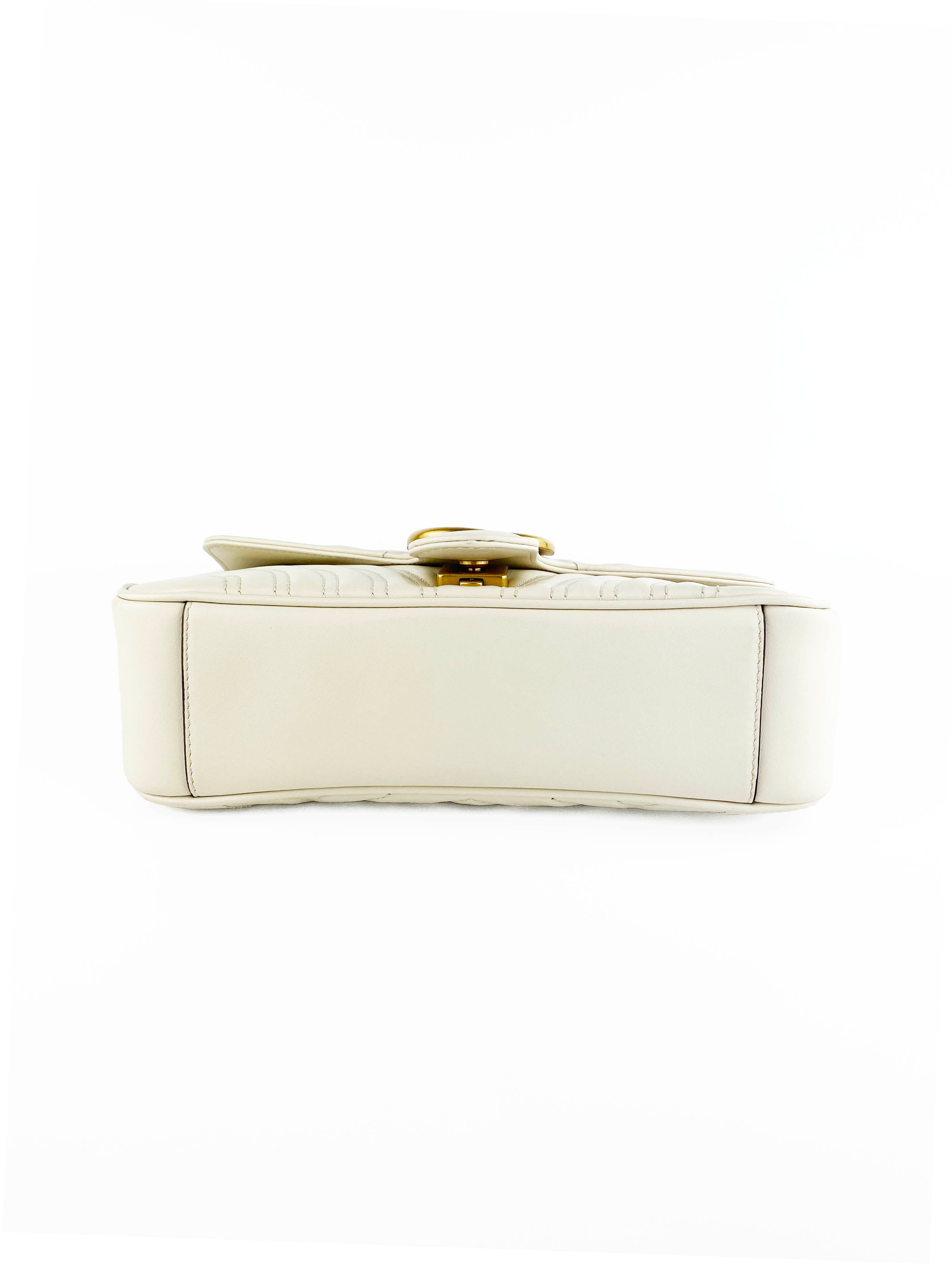 Gucci GG Marmont Small Matelassé Leather Shoulder Bag for Women | Luxury Designer Crossbody Purse | Perfect for Date Night, Parties & Everyday Use