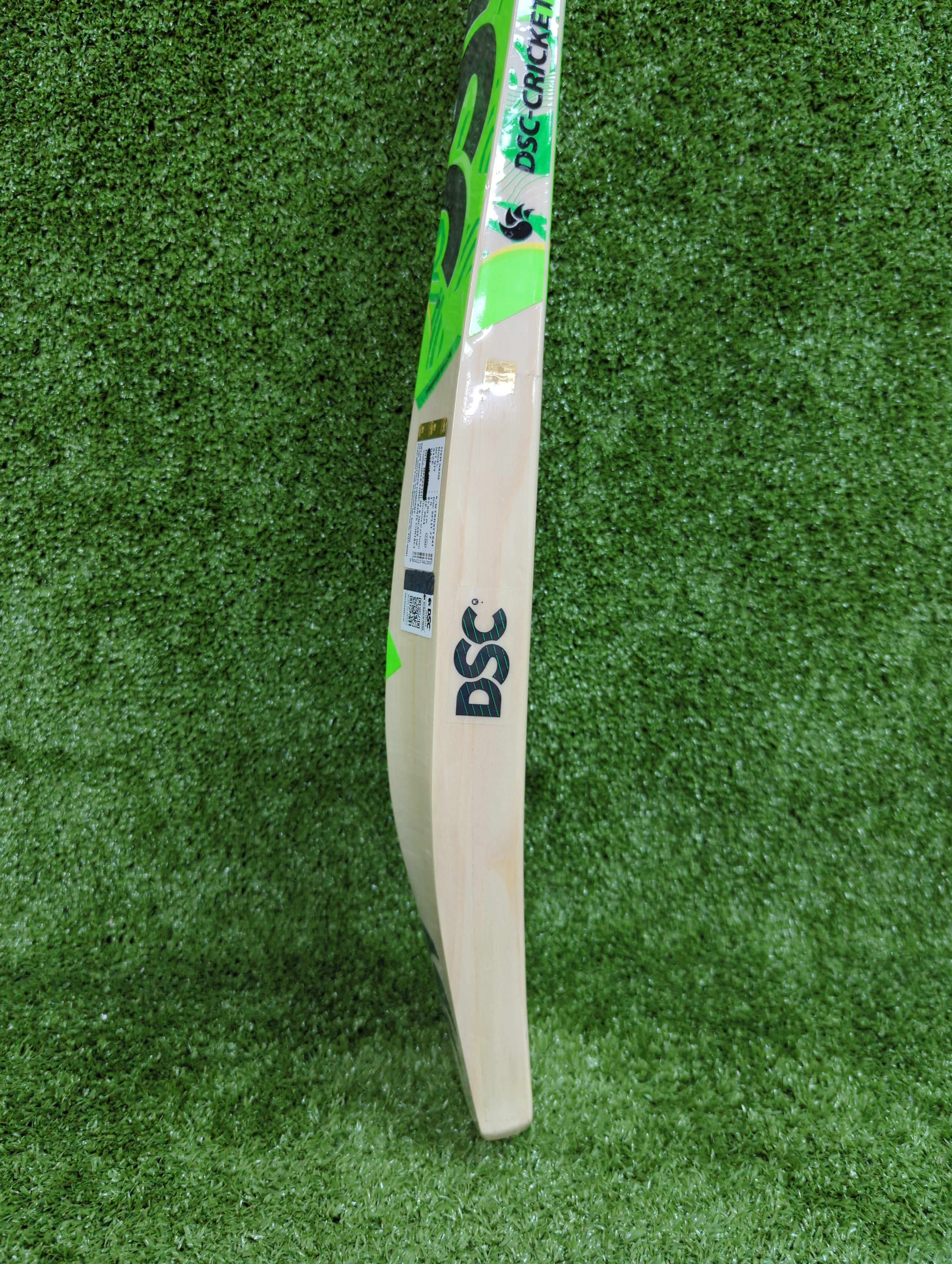 DSC SPLIT 77 Kashmir Willow Cricket Bat - Professional Grade Cricket Equipment for Practice & Matches - Perfect for Outdoor Sports & Cricket Training