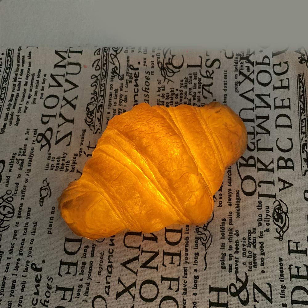 3D LED Croissant Night Light - Funny Bread Lamp for Bedroom, Bedside, Home Decor - Battery Operated Simulation Light - Perfect Gift for Kitchen, Kids Room & Cozy Ambiance Lighting