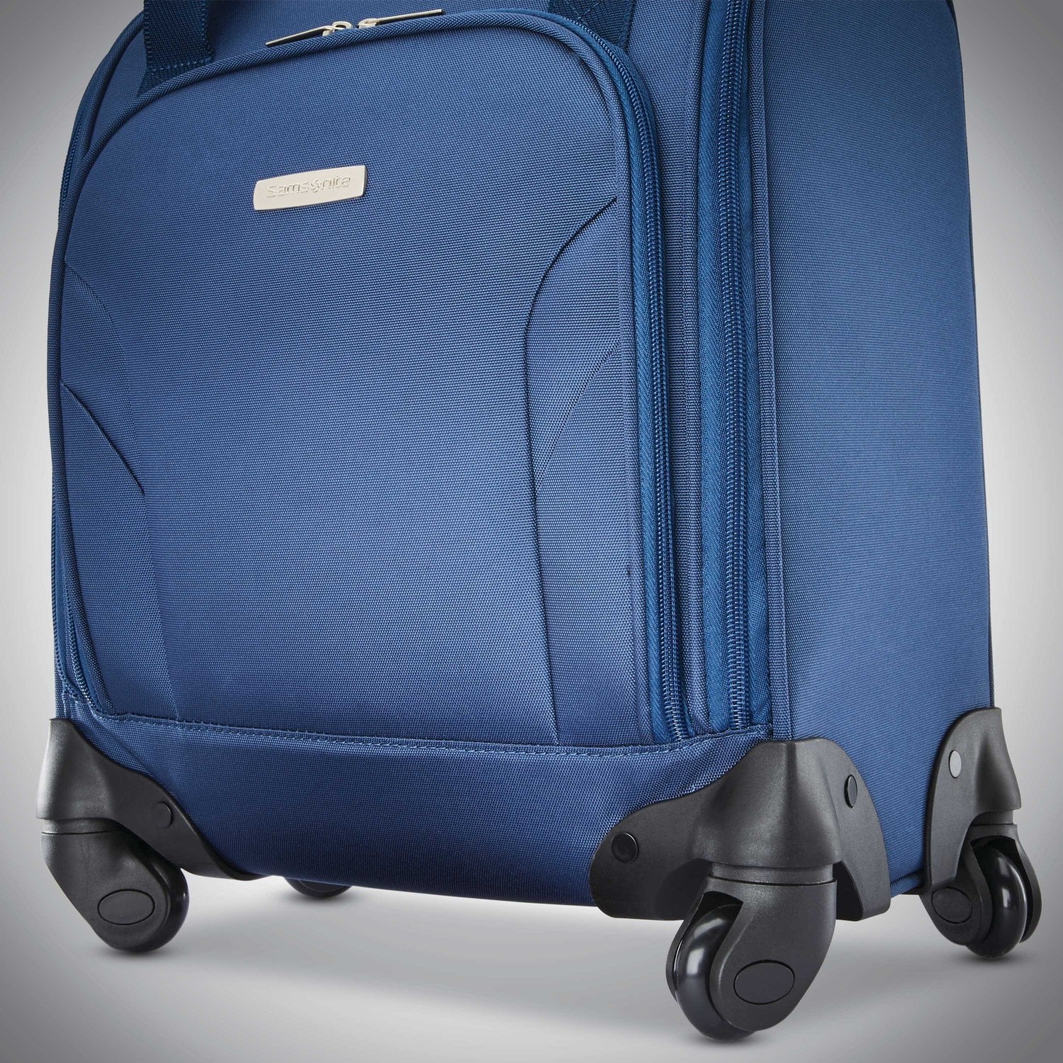Samsonite Underseater Spinner Luggage with USB Charging Port - Perfect for Air Travel & Business Trips