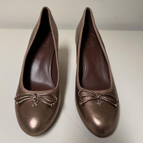 Naturalizer Women's Sienna Pump - Soft Bronze Leather Comfortable Heels for Work, Wedding & Office Wear