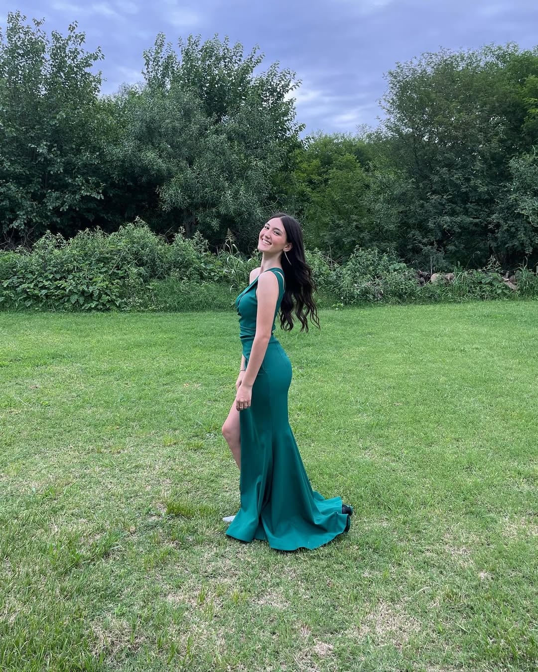 Elegant Emerald Green Mermaid Long Prom Dress with High Slit - Formal Evening Gown J5608 for Homecoming, Pageant & Special Occasions