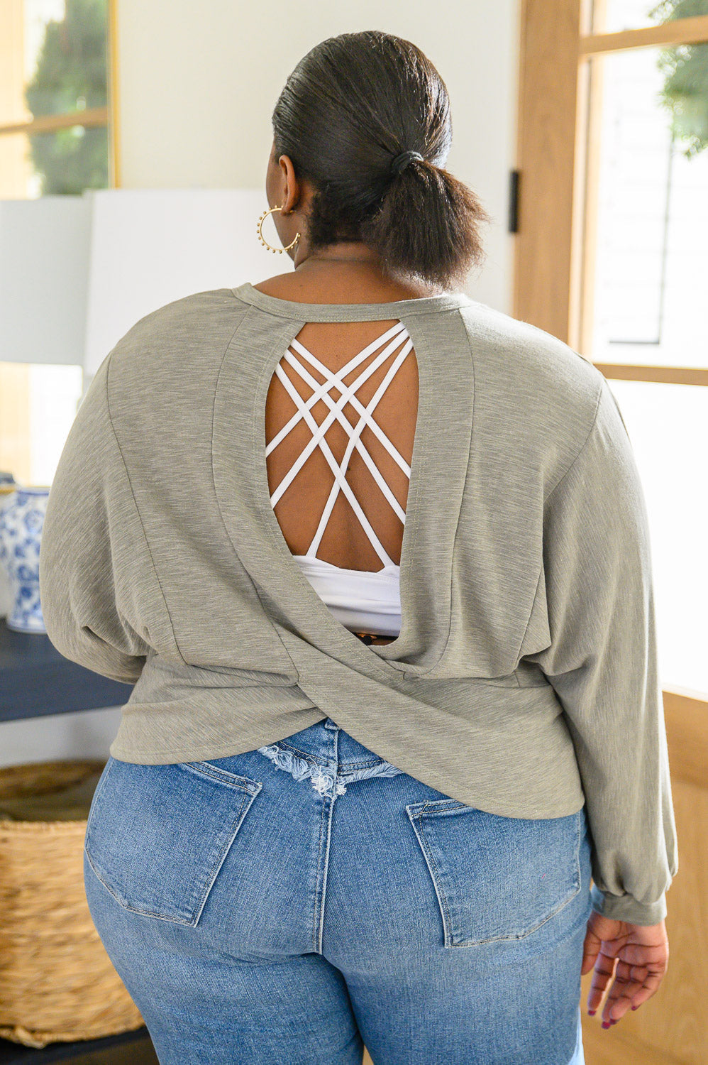 Stylish Olive Green Long Sleeve Knit Top with Open Back Design - Perfect for Fall Layering, Date Nights & Casual Outfits